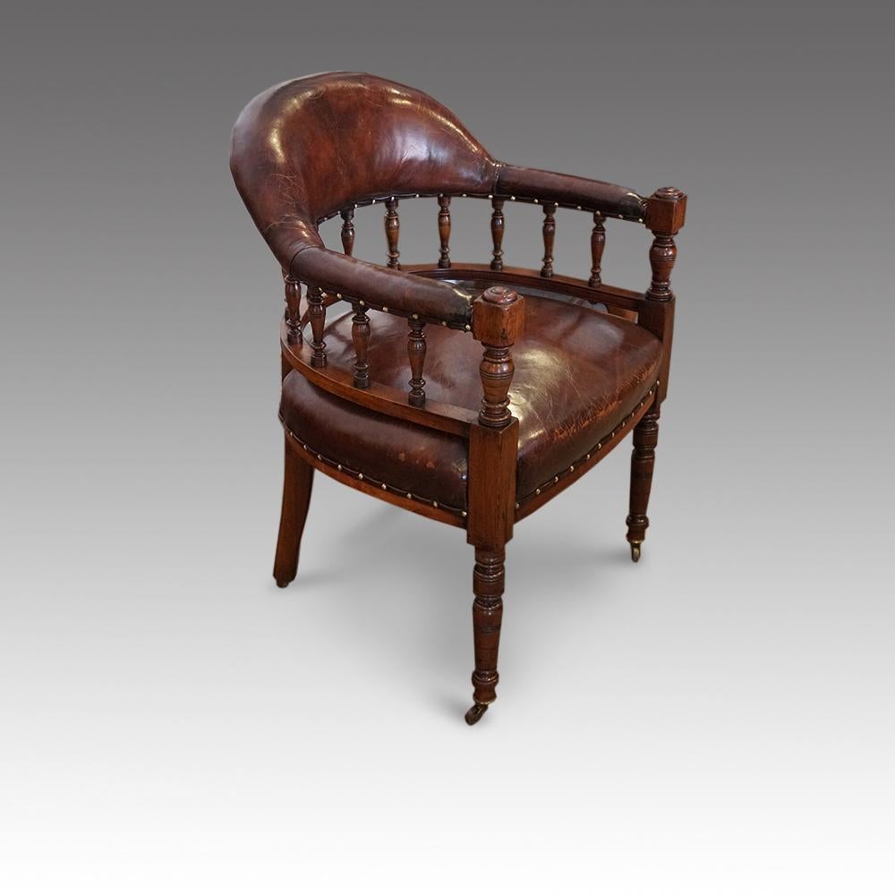 English Victorian walnut leather lawyers desk chair Circa 1885 3