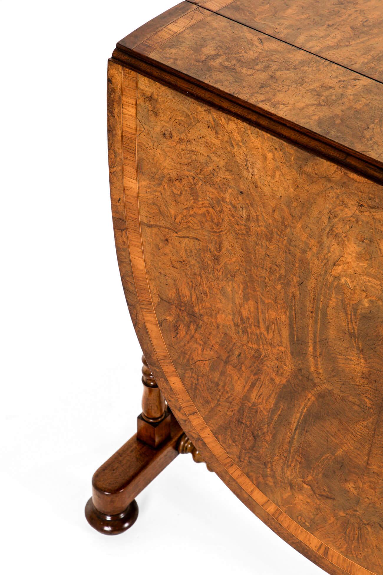 English Victorian Walnut Sutherland Table For Sale 6