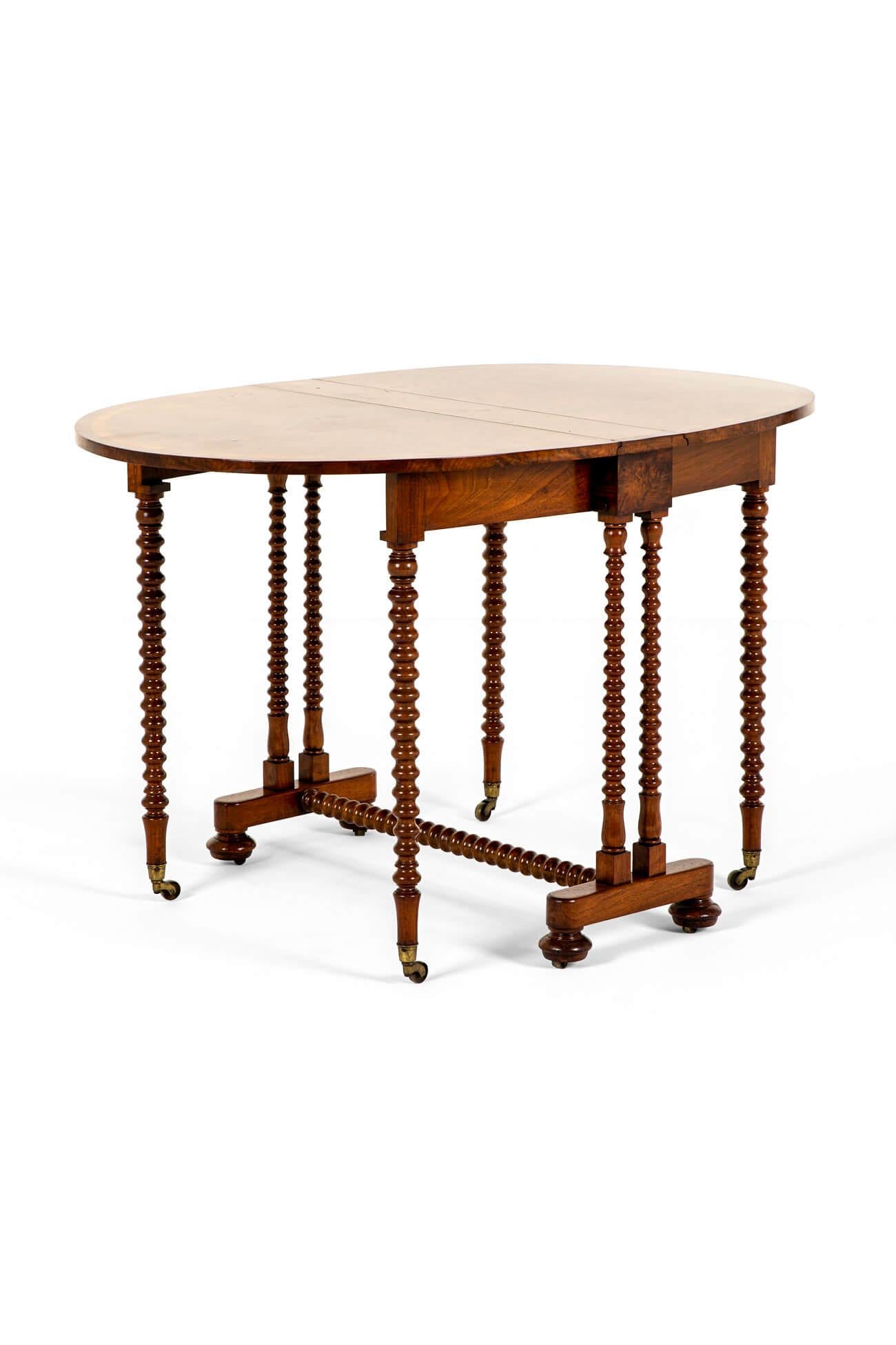 English Victorian Walnut Sutherland Table For Sale 2