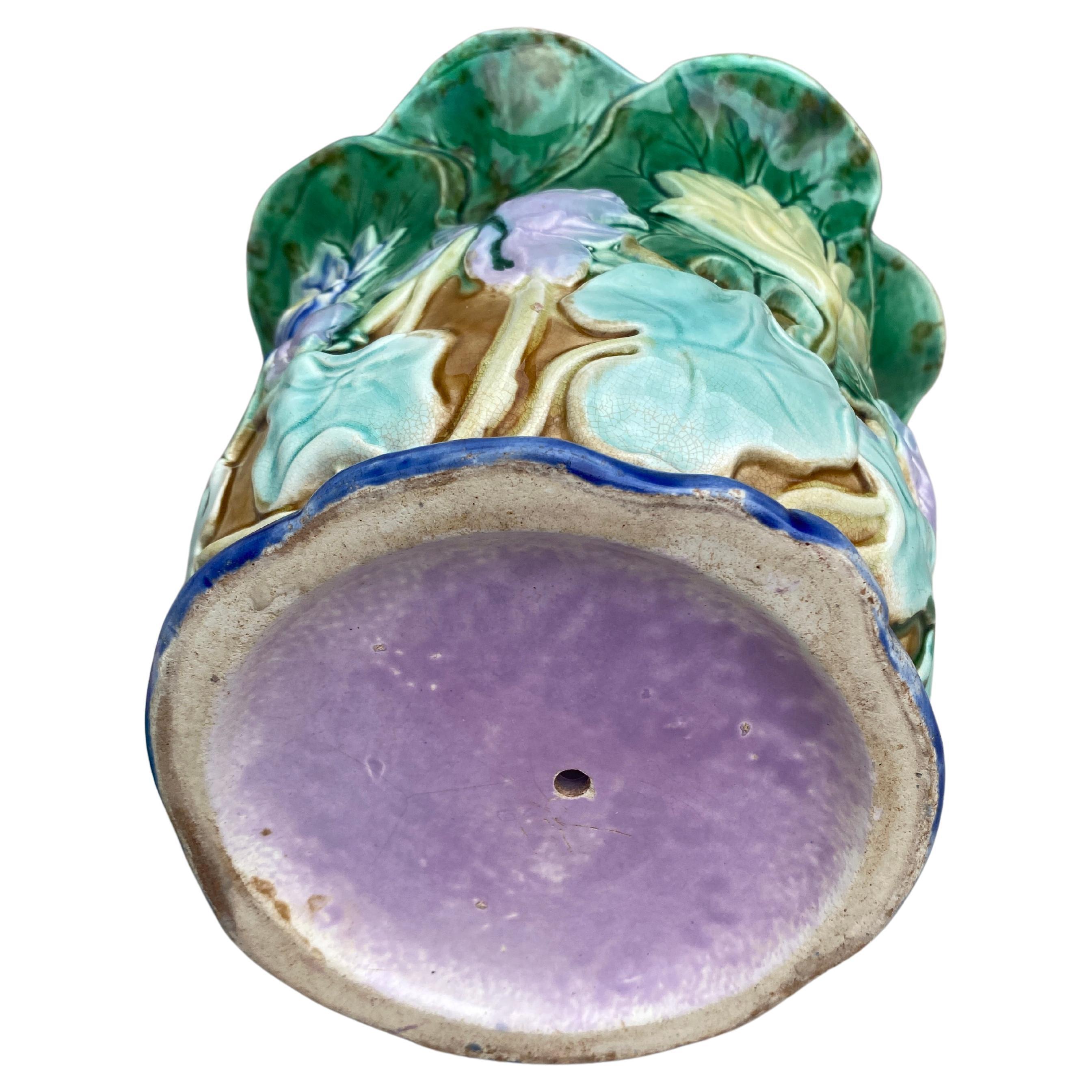 English Victorian Majolica Water Lily Jardinière, circa 1880 For Sale 5