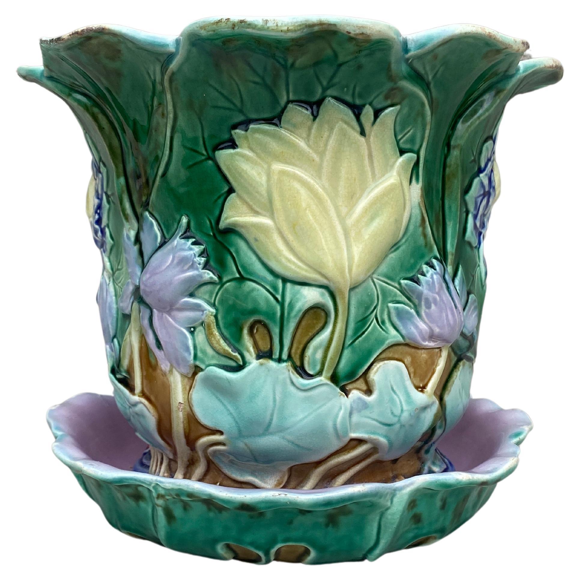 English Victorian Majolica Water Lily Jardinière with the underplate, circa 1880.