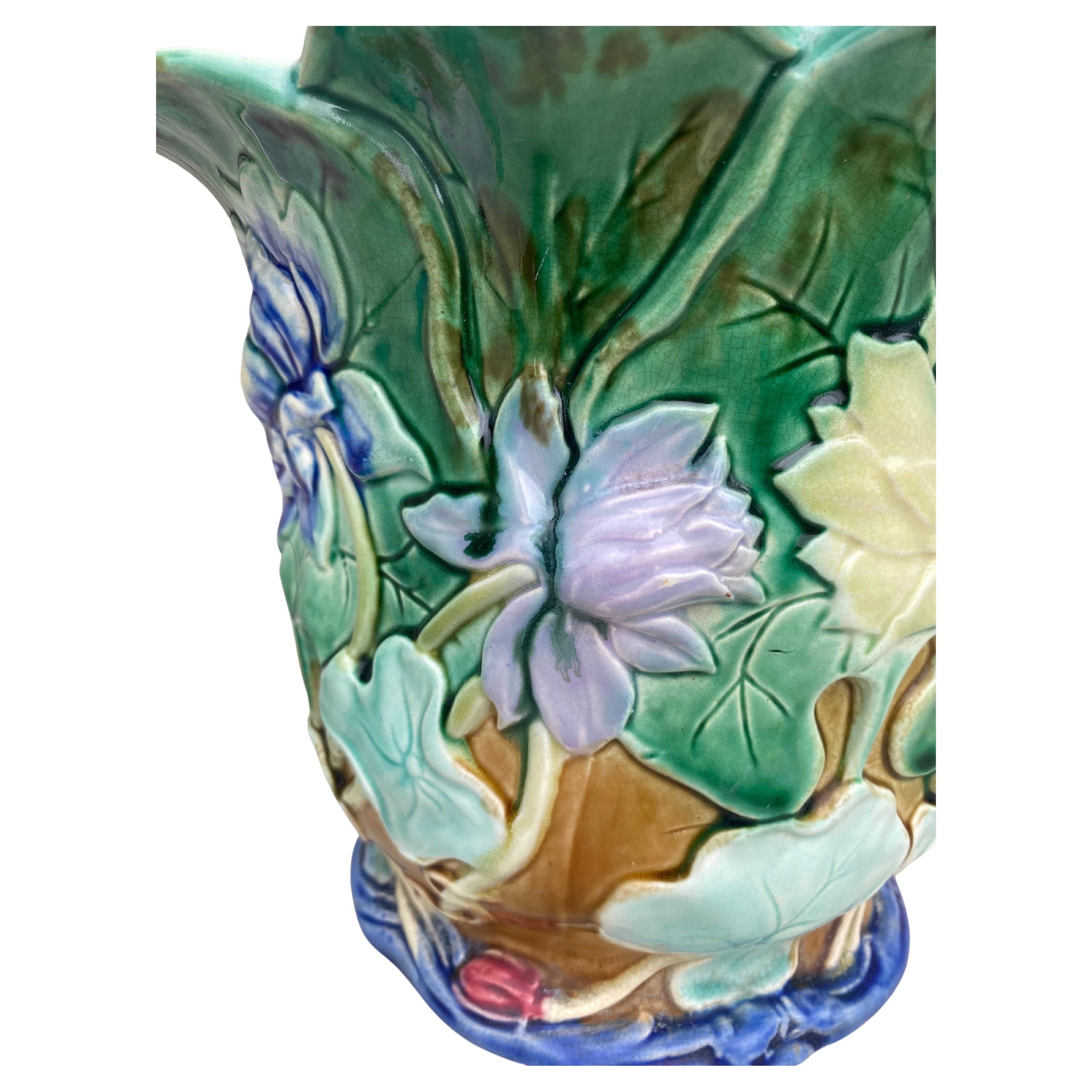 English Victorian Majolica Water Lily Jardinière, circa 1880 For Sale 1