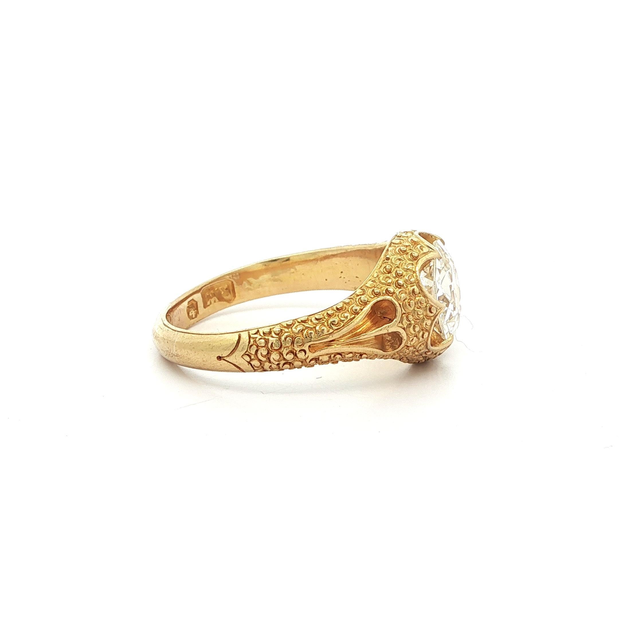 Englischer viktorianischer Gelbgold GIA 1,68ct Diamant Solitär Strukturierter Belcher Ring im Angebot 5