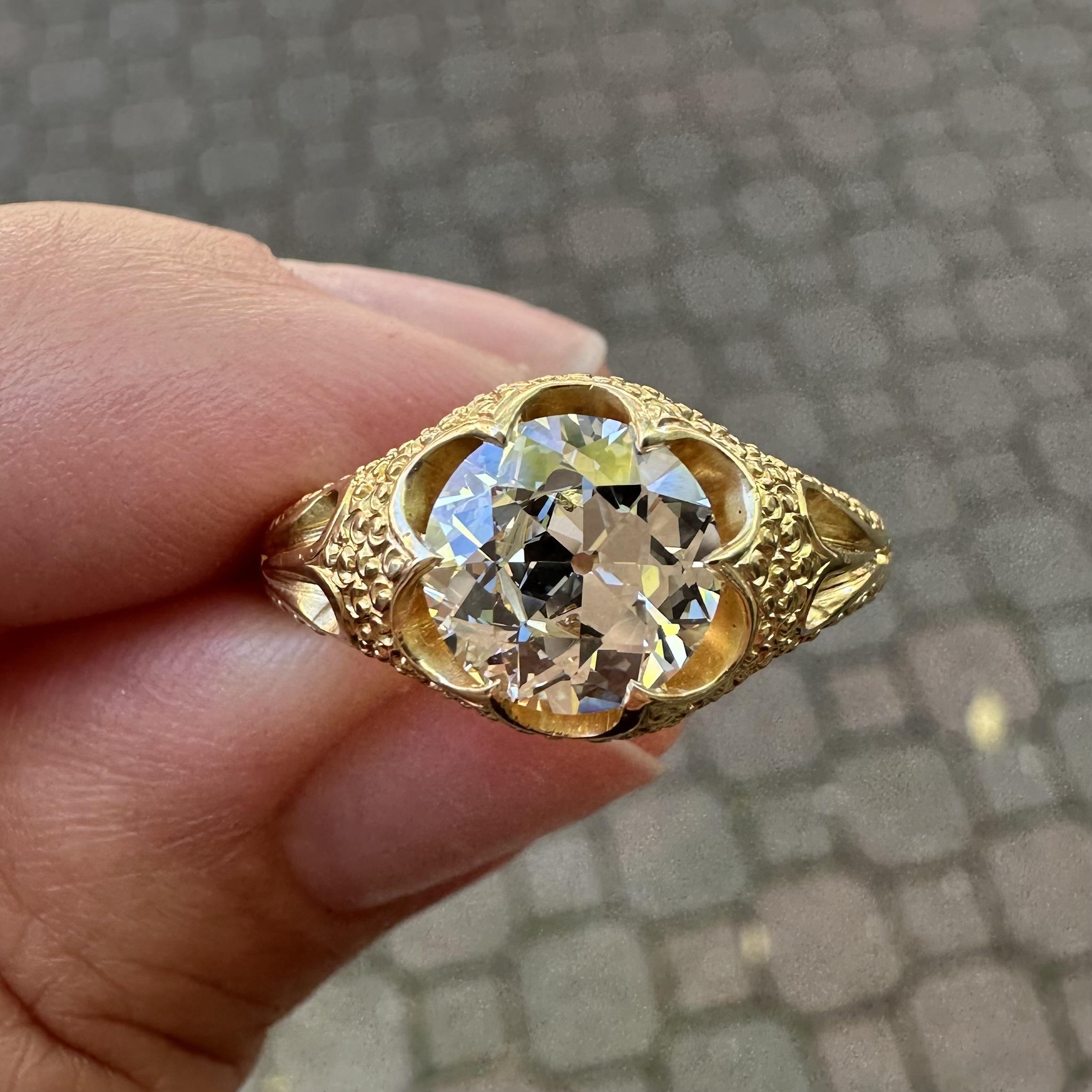Englischer viktorianischer Gelbgold GIA 1,68ct Diamant Solitär Strukturierter Belcher Ring im Angebot 9