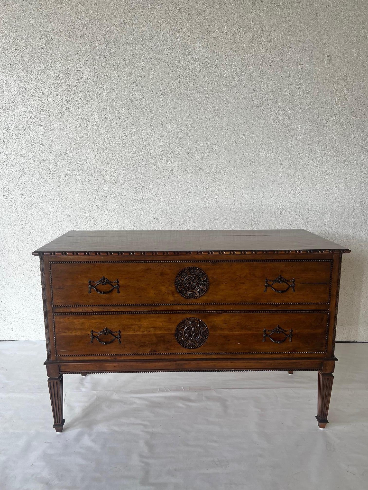 English Vintage Chest of Drawers 3