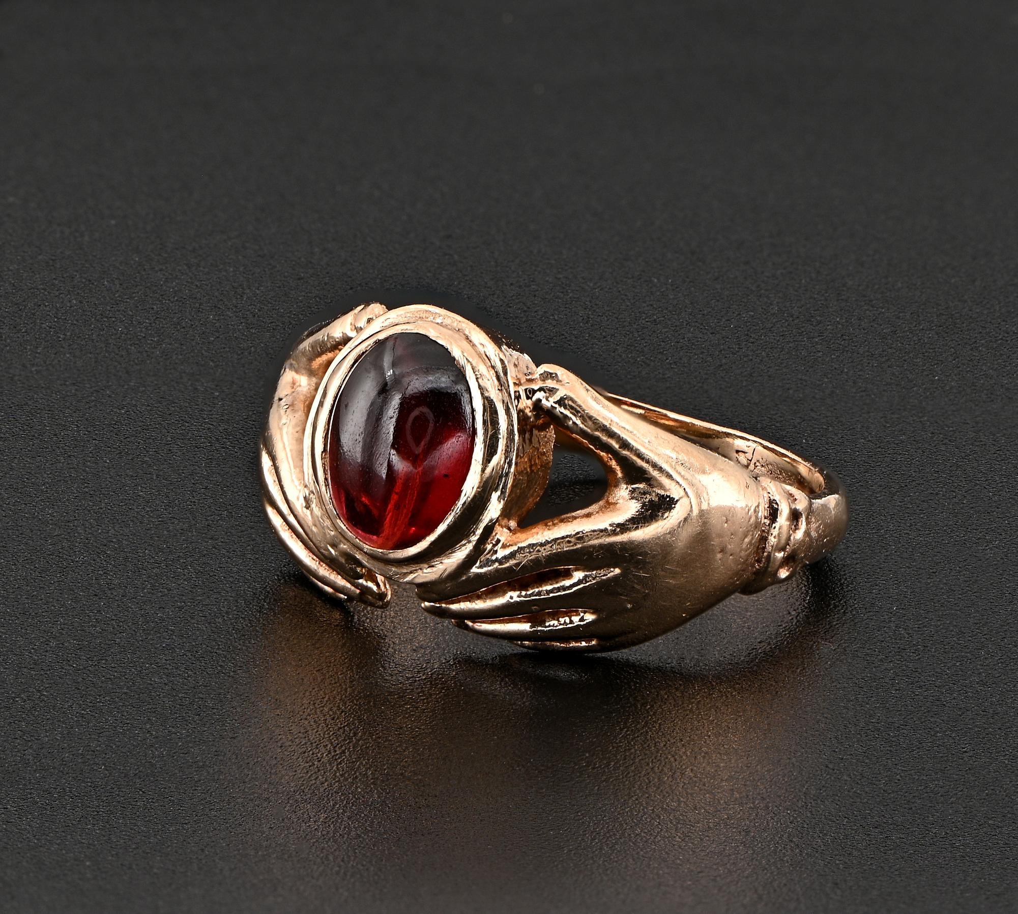 Anillo vintage inglés Fede Granate oro de 9 KT en Bueno estado para la venta en Napoli, IT
