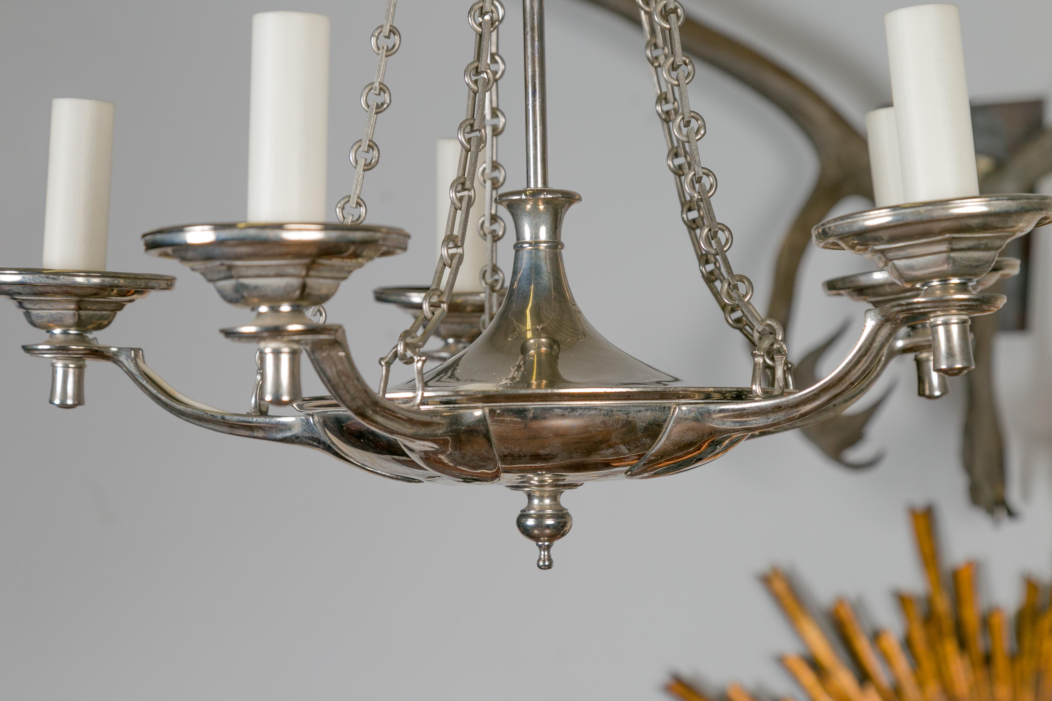 Mid-Century Modern English Vintage Five-Light Nickel Chandelier with Profiled Links, circa 1970 For Sale