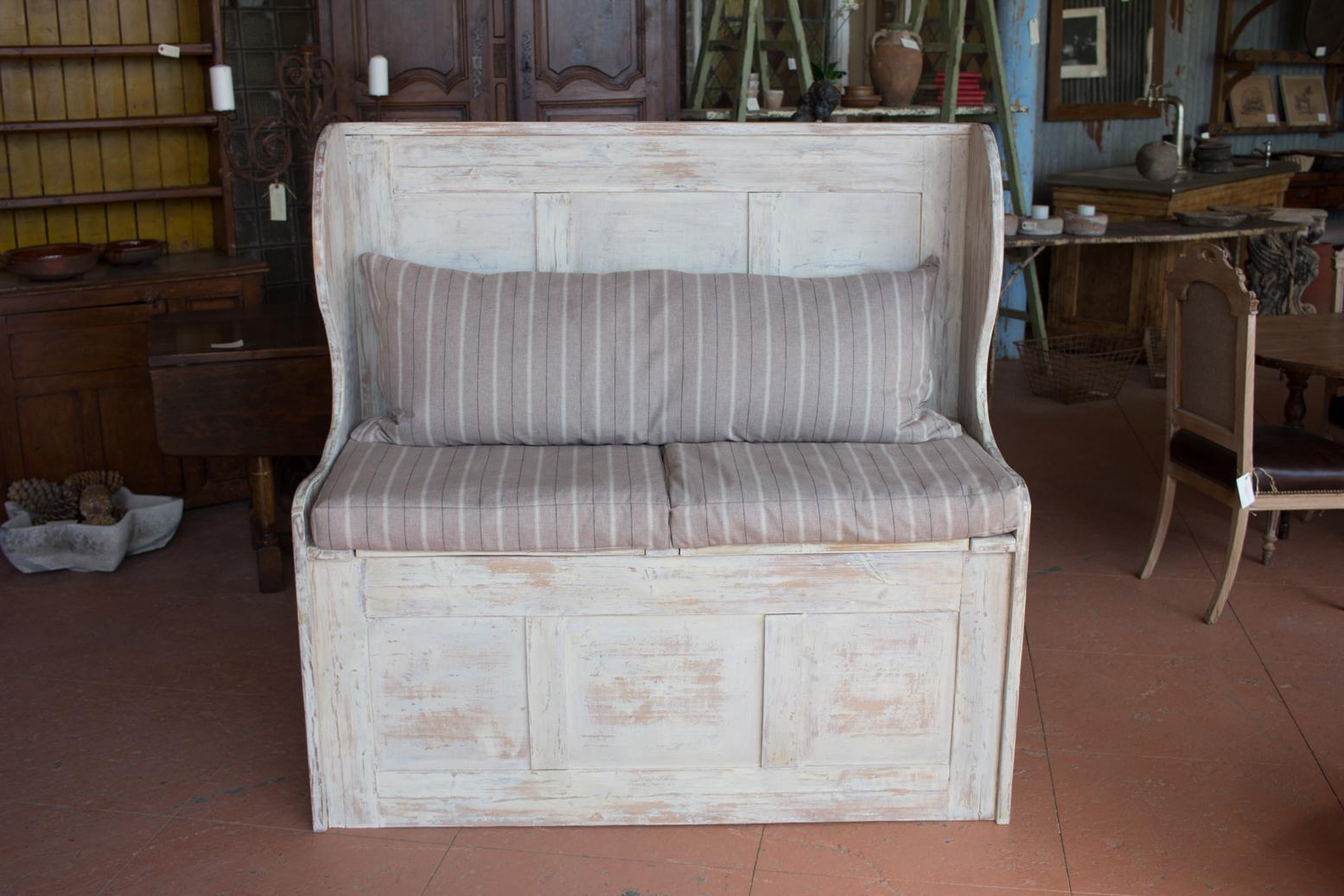 Rustic English Vintage Pine Box Settle