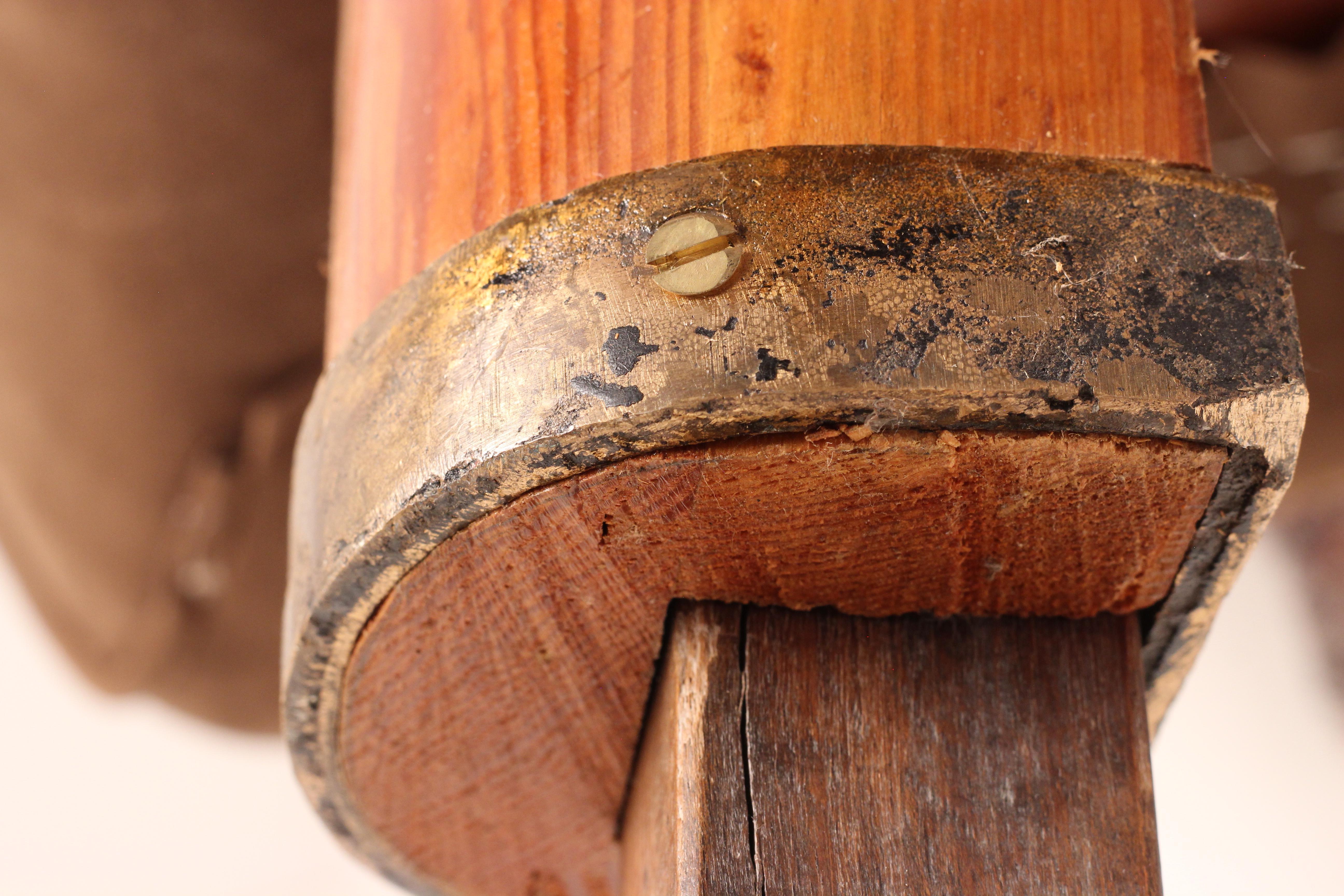 English Vintage Pommel Horse reupholstered in Suede and repurposed as a bench For Sale 14