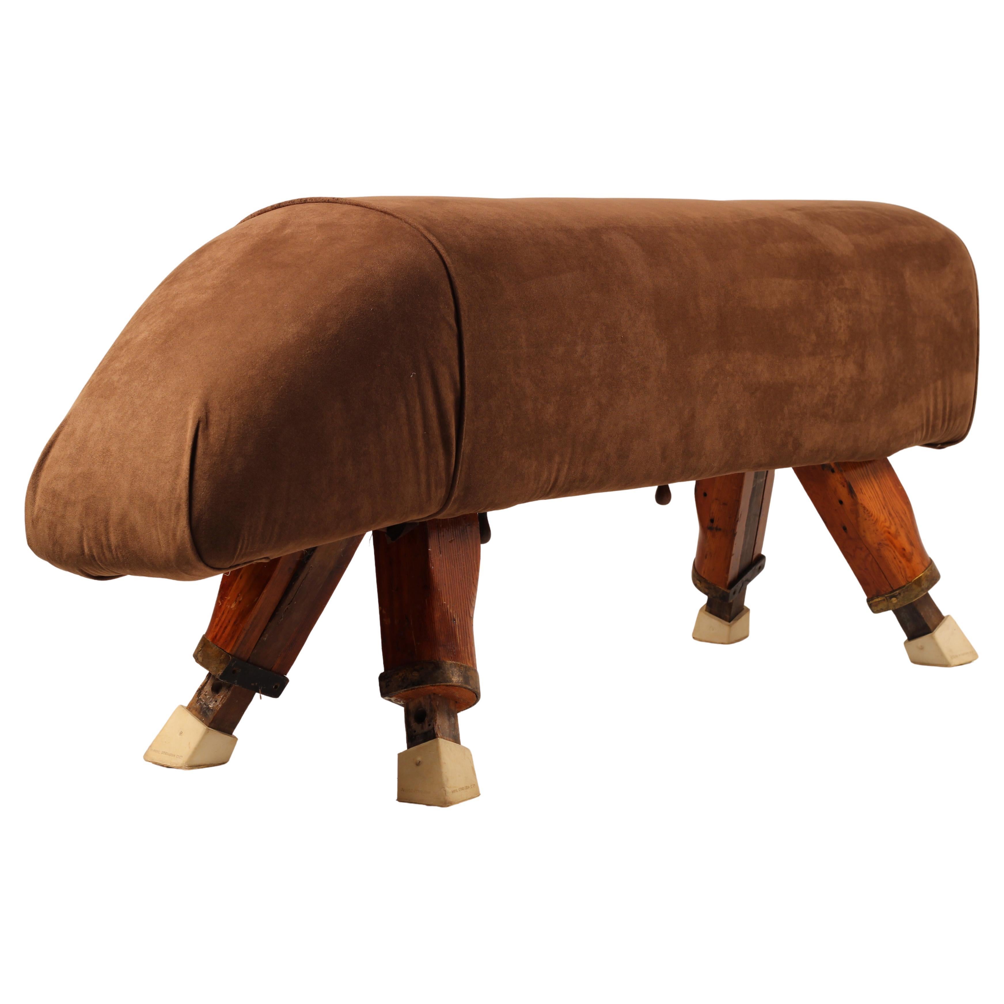 English Vintage Pommel Horse reupholstered in Suede and repurposed as a bench For Sale 5