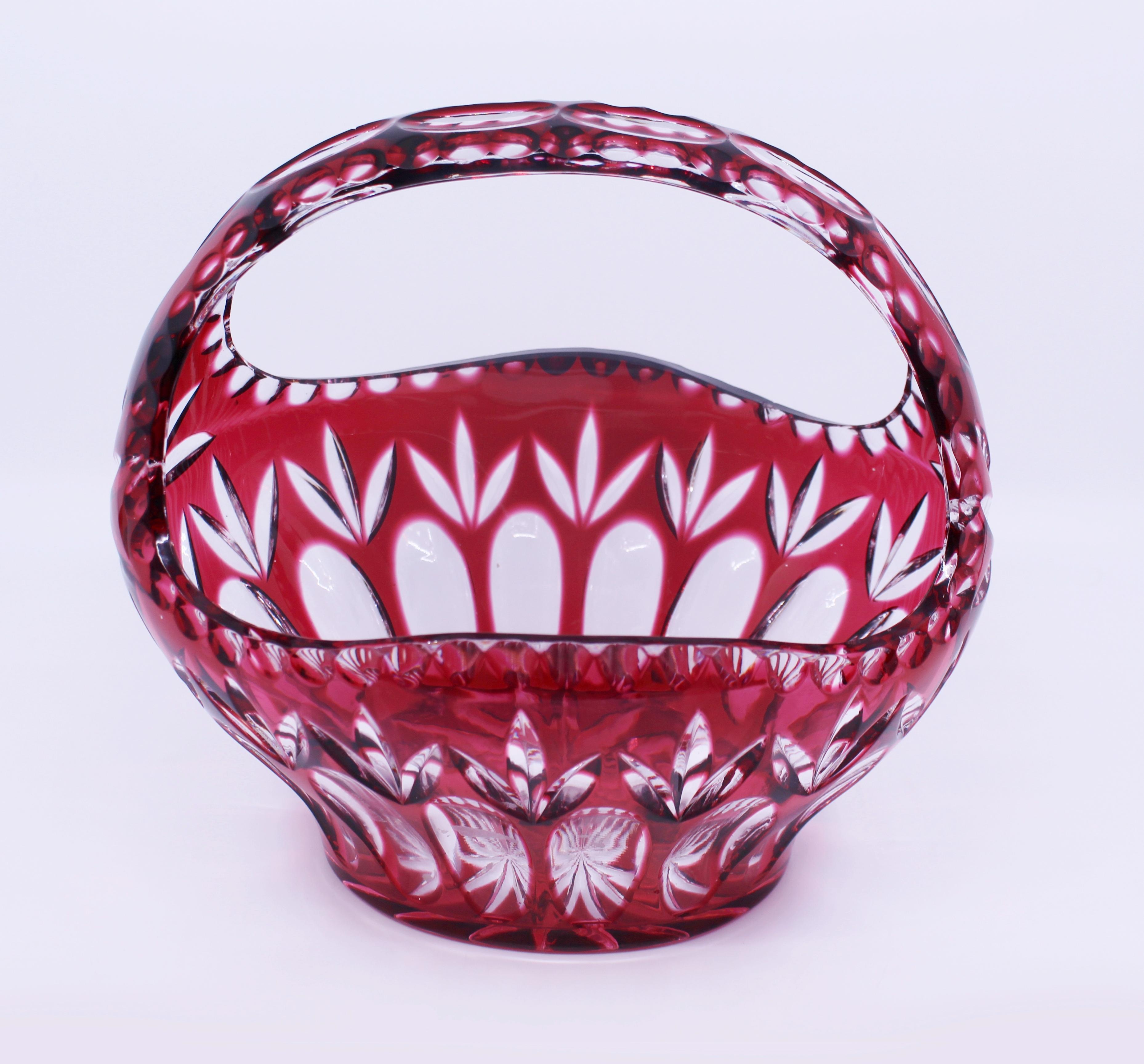 English Vintage Ruby Overlay Crystal Basket In Good Condition For Sale In Worcester, Worcestershire