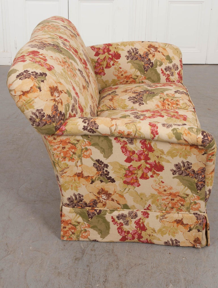 English Vintage Settee Loveseat For Sale at 1stDibs