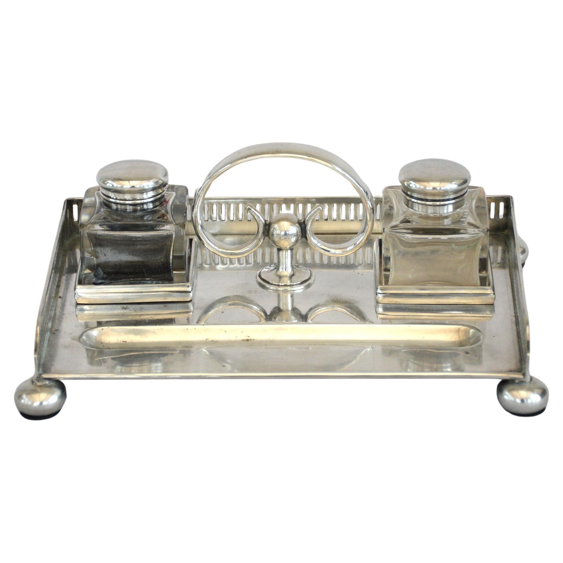 English Walker and Hall Silver Plated Ink Stand Desk Stand, Sheffield 1880s For Sale