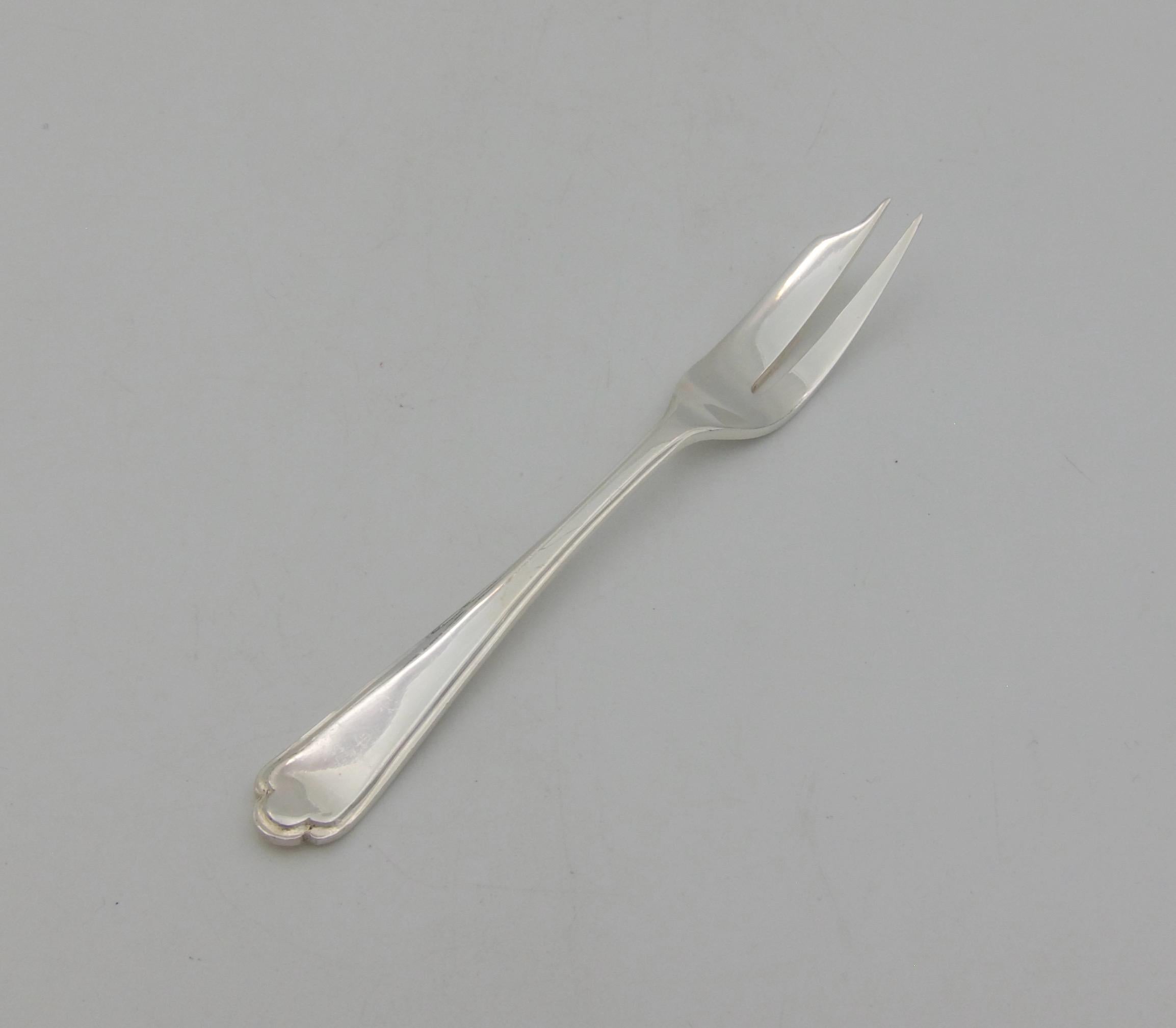 English Walker & Hall Boxed Set of Silverplate Cake or Pastry Forks 2