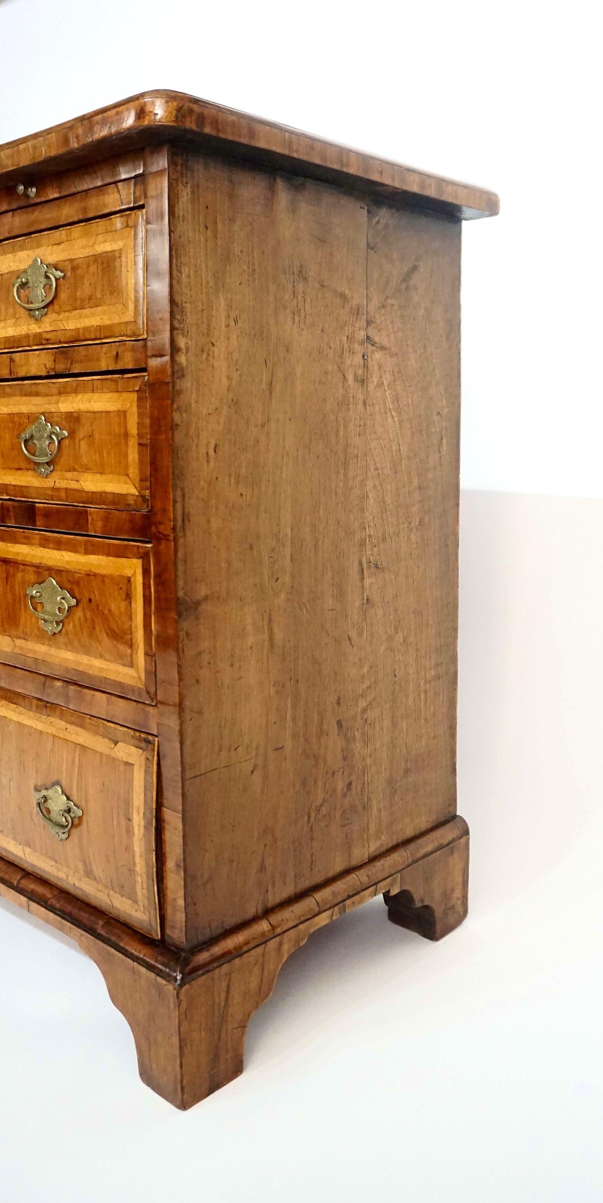 18th Century English Walnut and Satinwood Inlaid Petite Chest or Bachelor's Chest, circa 1715 For Sale