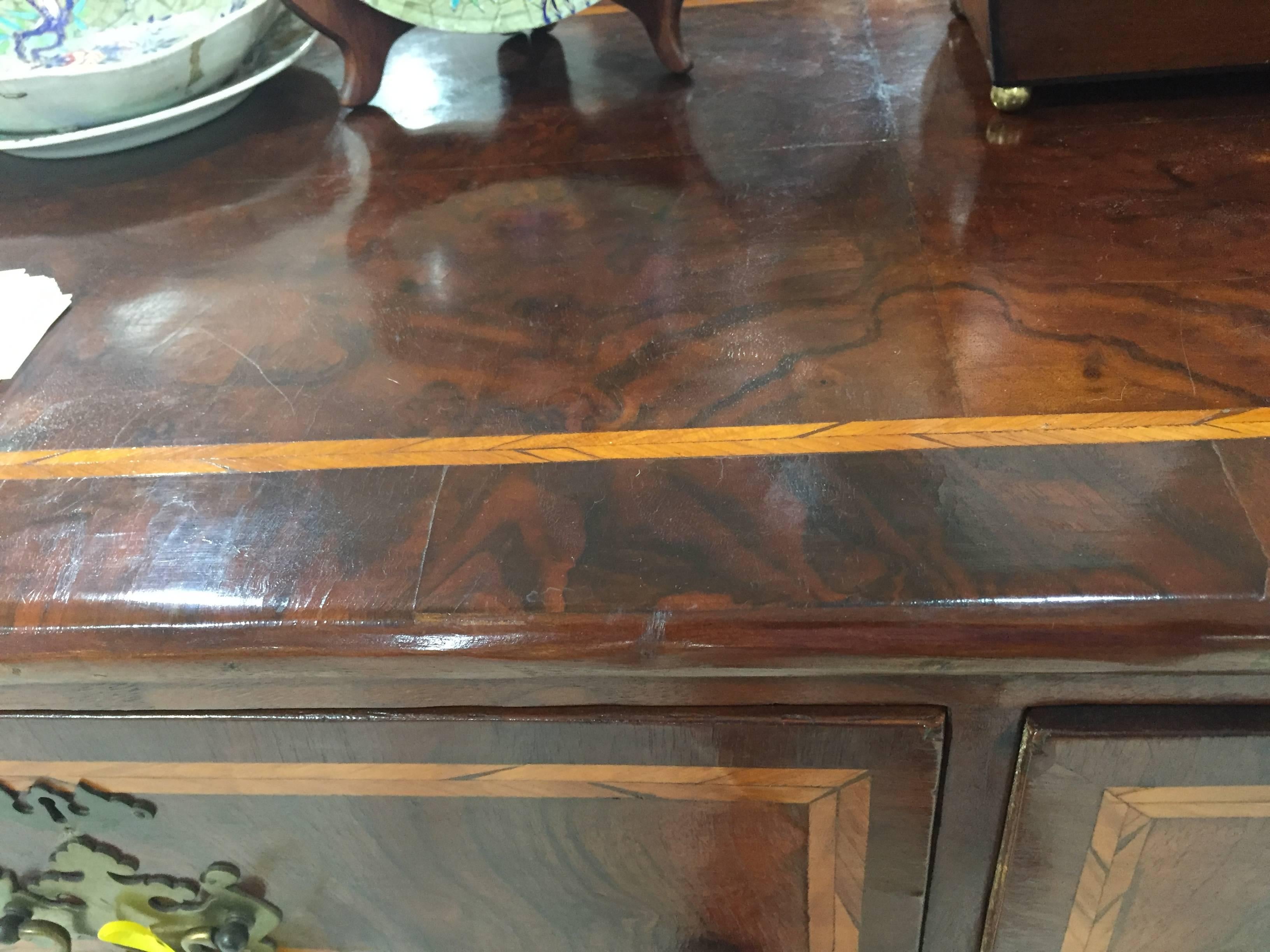 19th Century English Walnut Chest of Drawers with Satinwood Banding For Sale