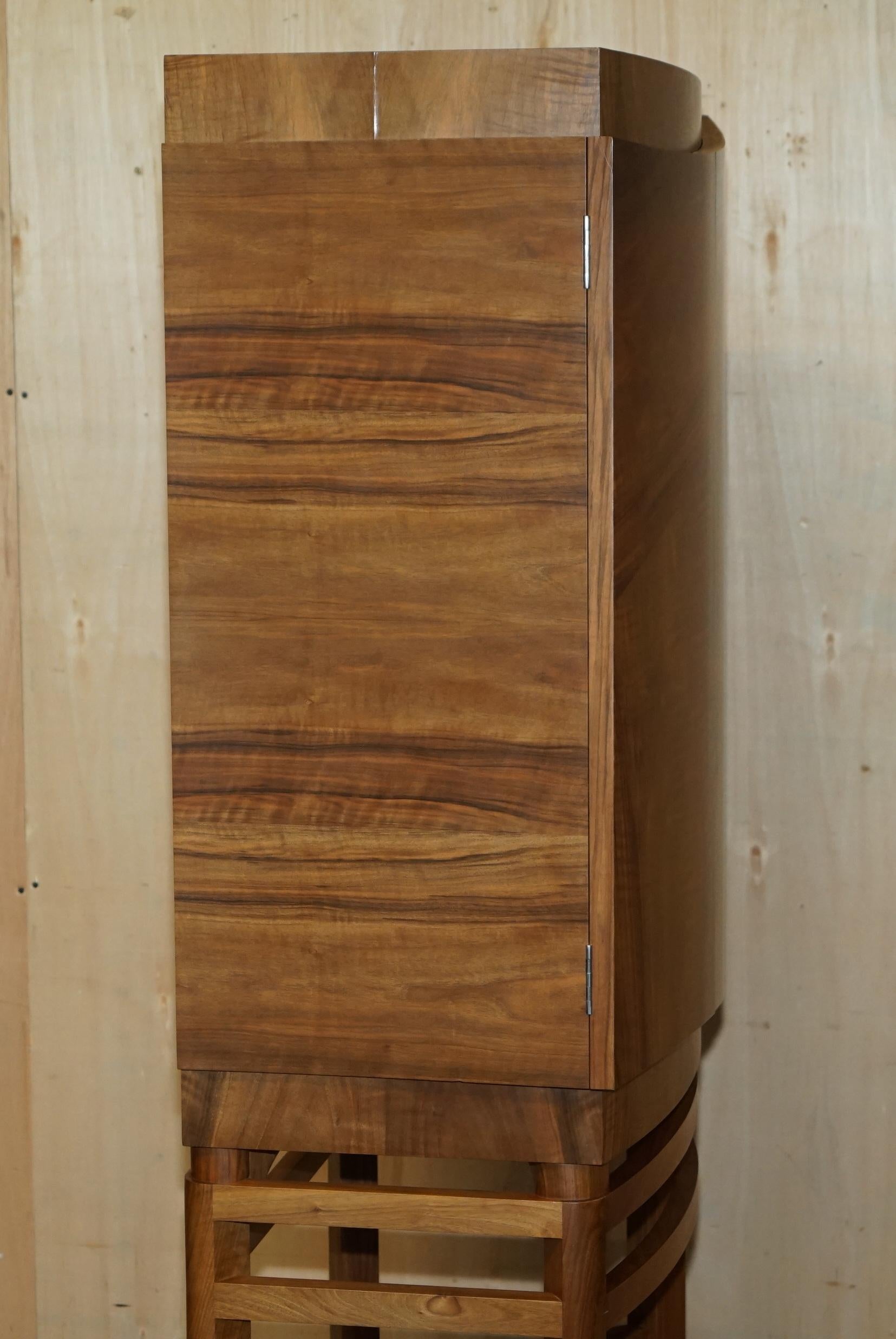 ENGLISH WALNUT DEREK ELLIOTT GLASS SHELVED DISPLAY OR DRINKS CABiNET For Sale 5