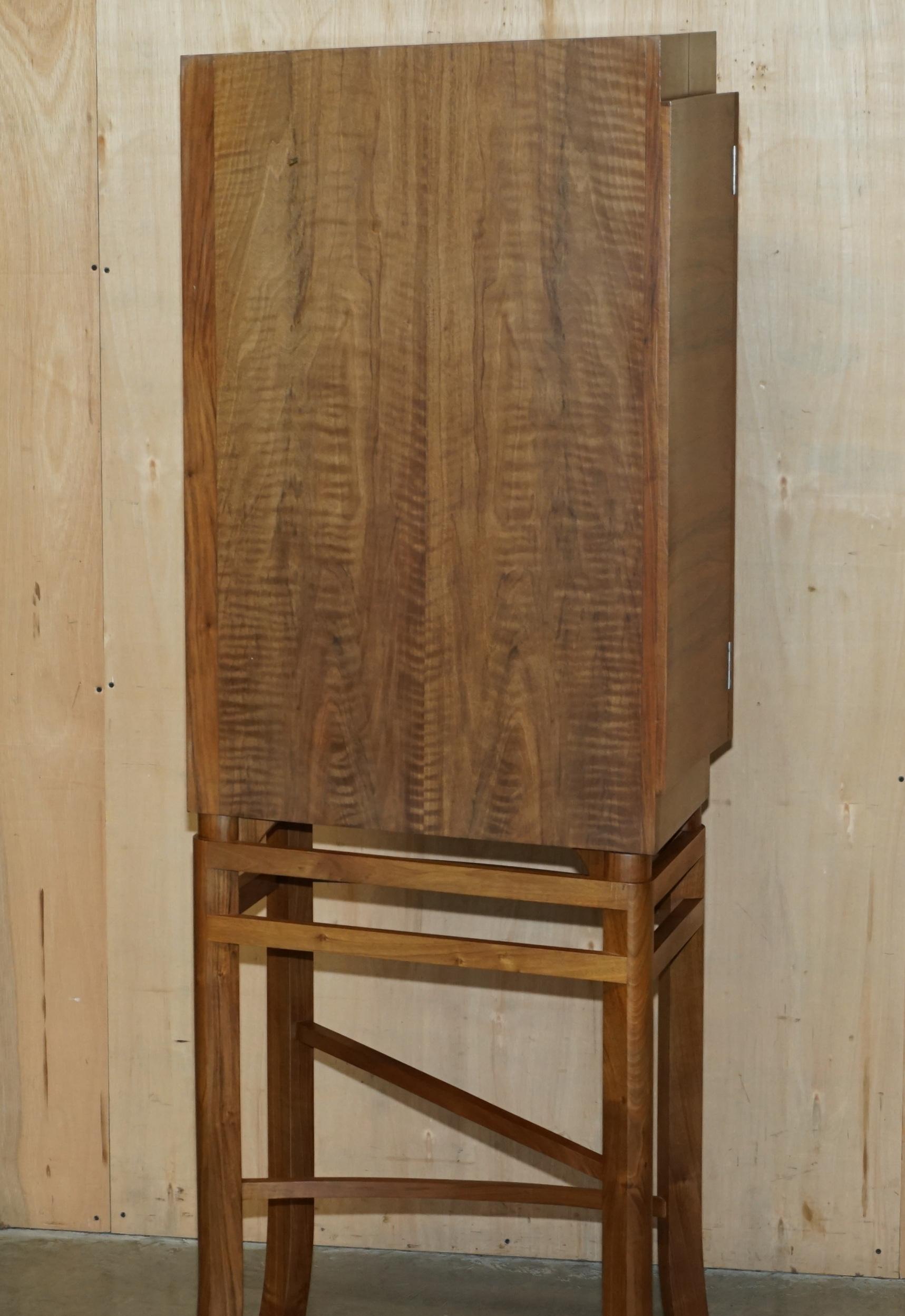 ENGLISH WALNUT DEREK ELLIOTT GLASS SHELVED DISPLAY OR DRINKS CABiNET For Sale 7