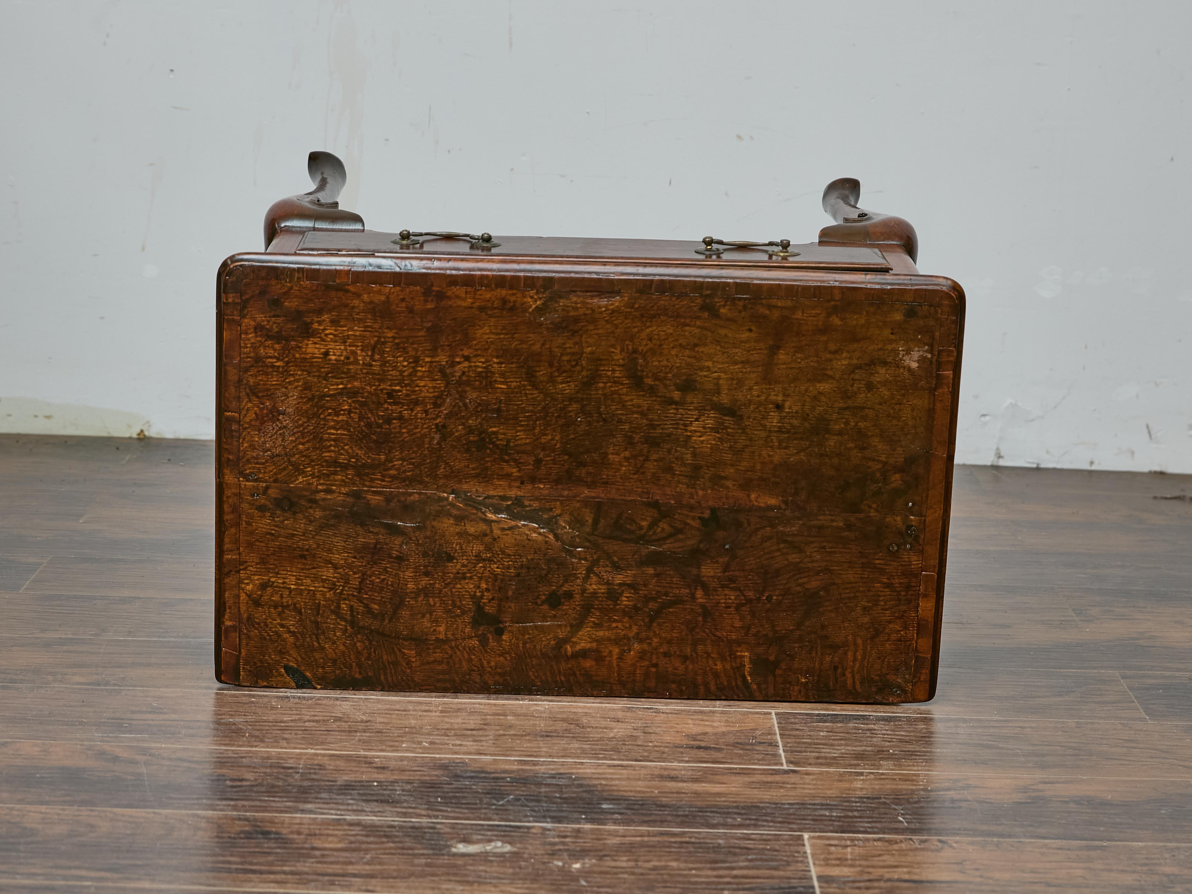 English Walnut Side Table, Circa 1800, with Drawer and Cabriole Legs For Sale 2