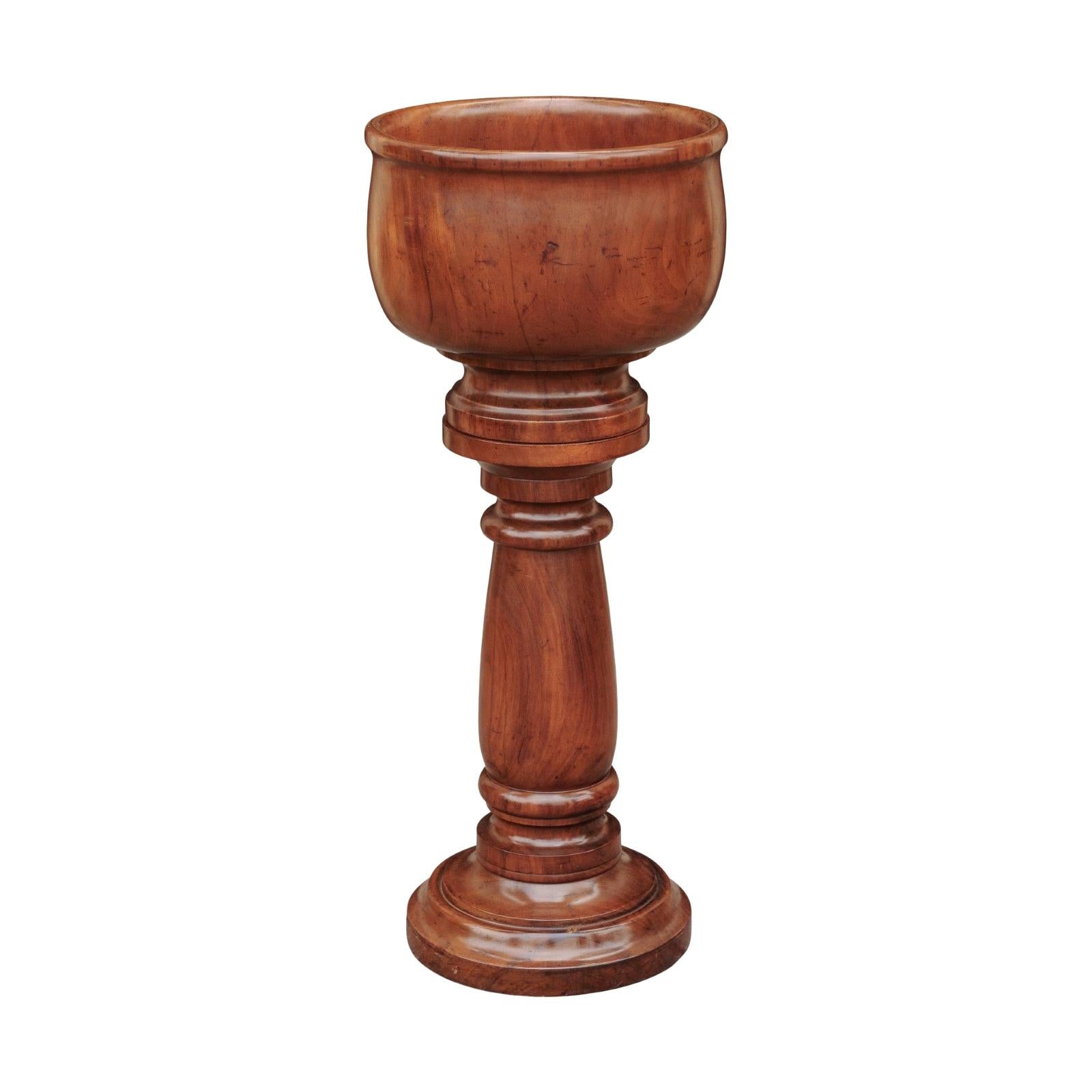 English Walnut Treenware Bowl Resting on Turned Pedestal, circa 1880 For Sale