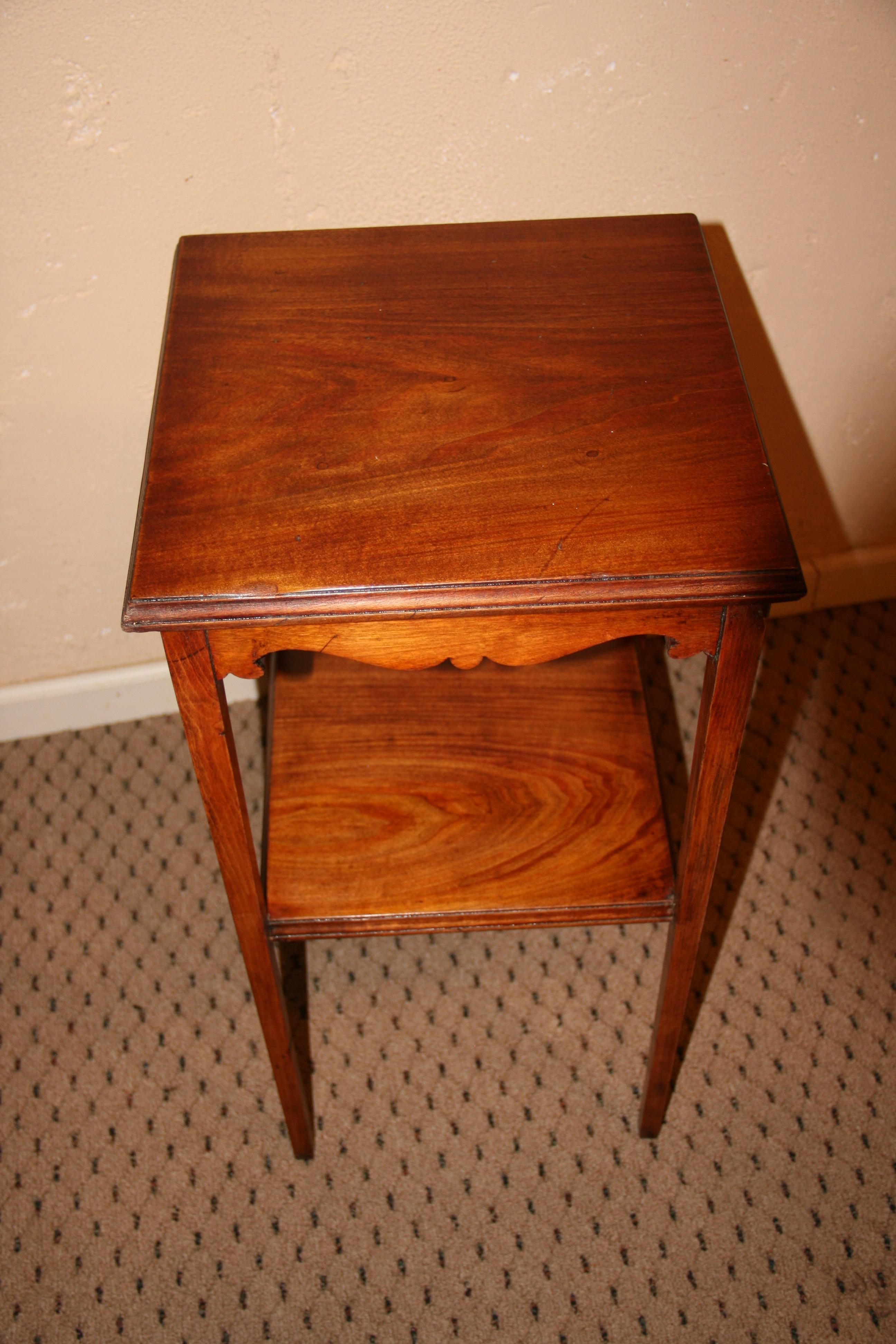 English Walnut Two Level Scalloped  Spider Leg Table / Pedestal 1920's For Sale 4