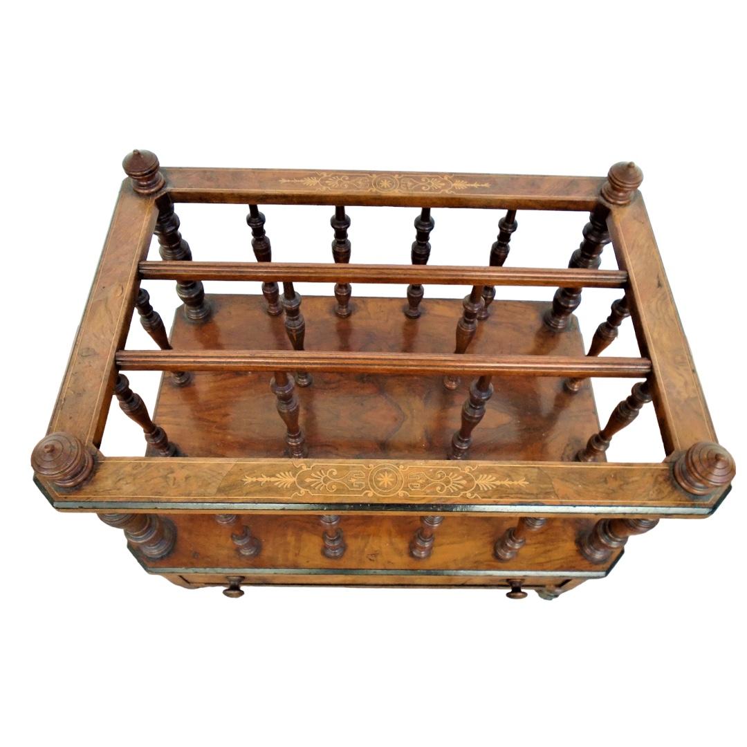 English Walnut Victorian Magazine Rack In Good Condition For Sale In Naples, FL