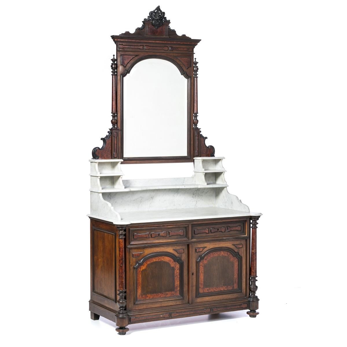 English washbasin dresser
19th century
in holy wood and 