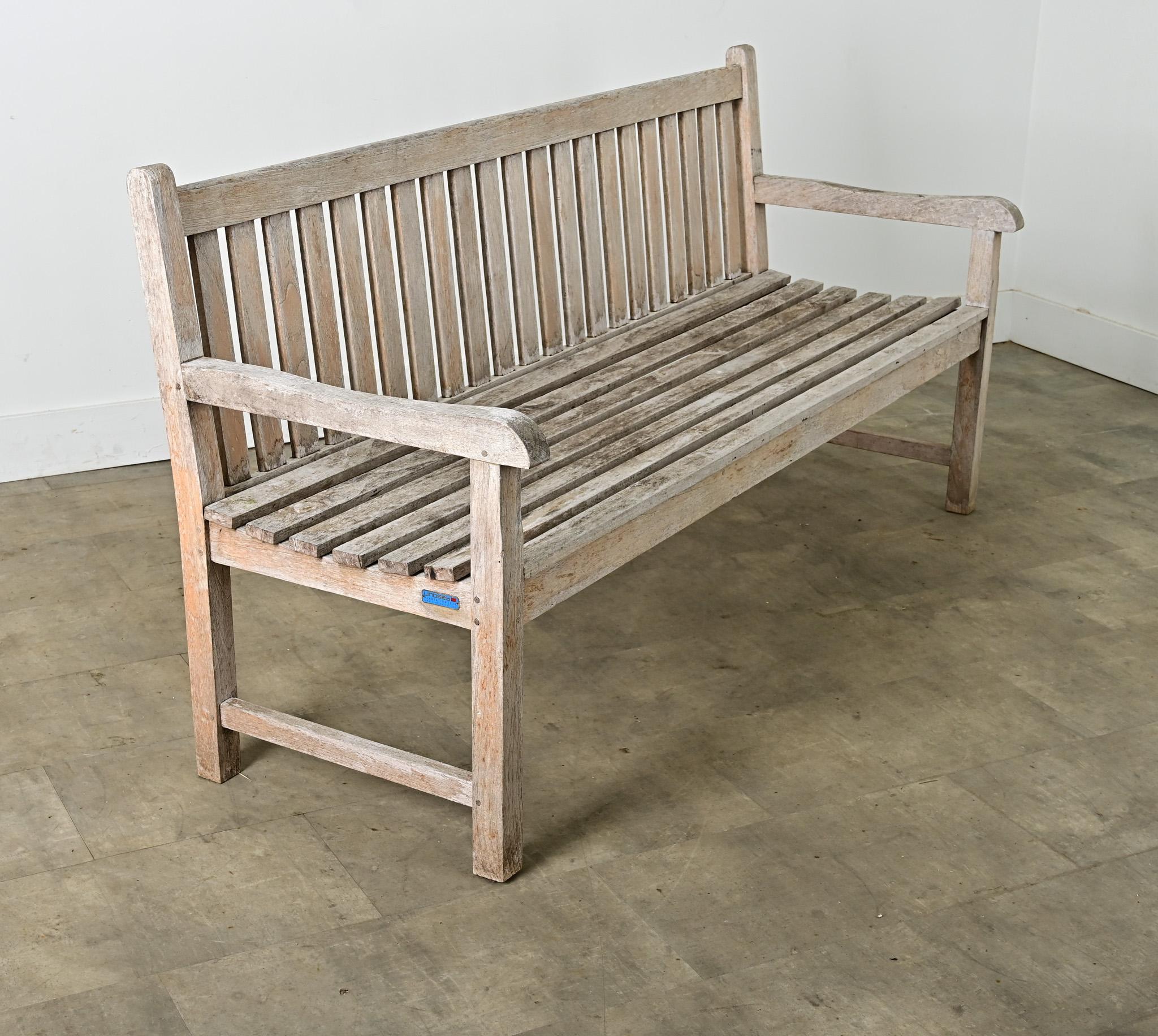 English Weathered Teak Garden Bench In Good Condition For Sale In Baton Rouge, LA