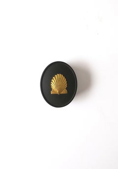 English Wedgwood Basalt Jasperware Scallop Seashell Box, circa 1980s