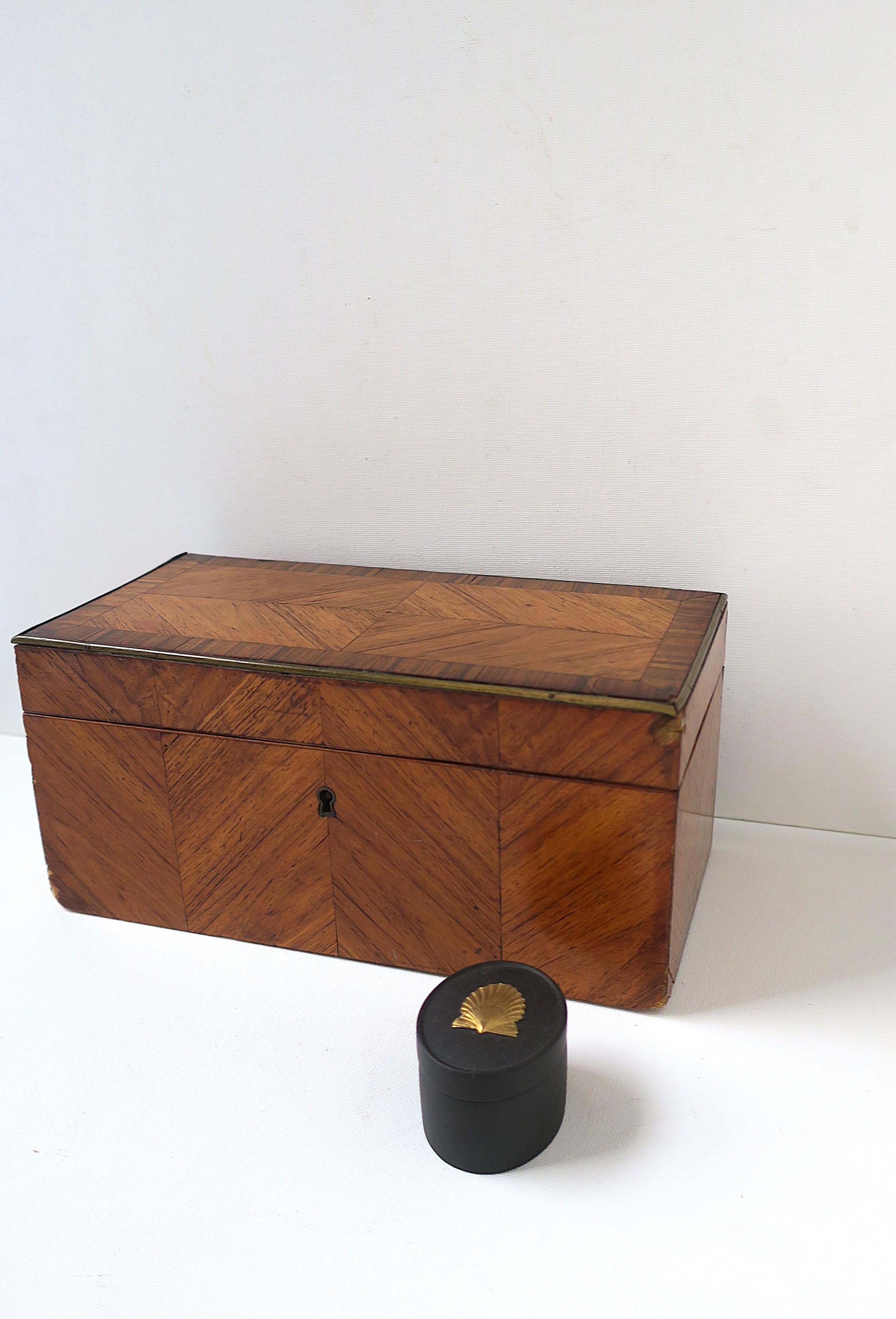Englische Wedgwood Basalt Jaspisware Muschelschalenbox, ca. 1980er Jahre im Angebot 2