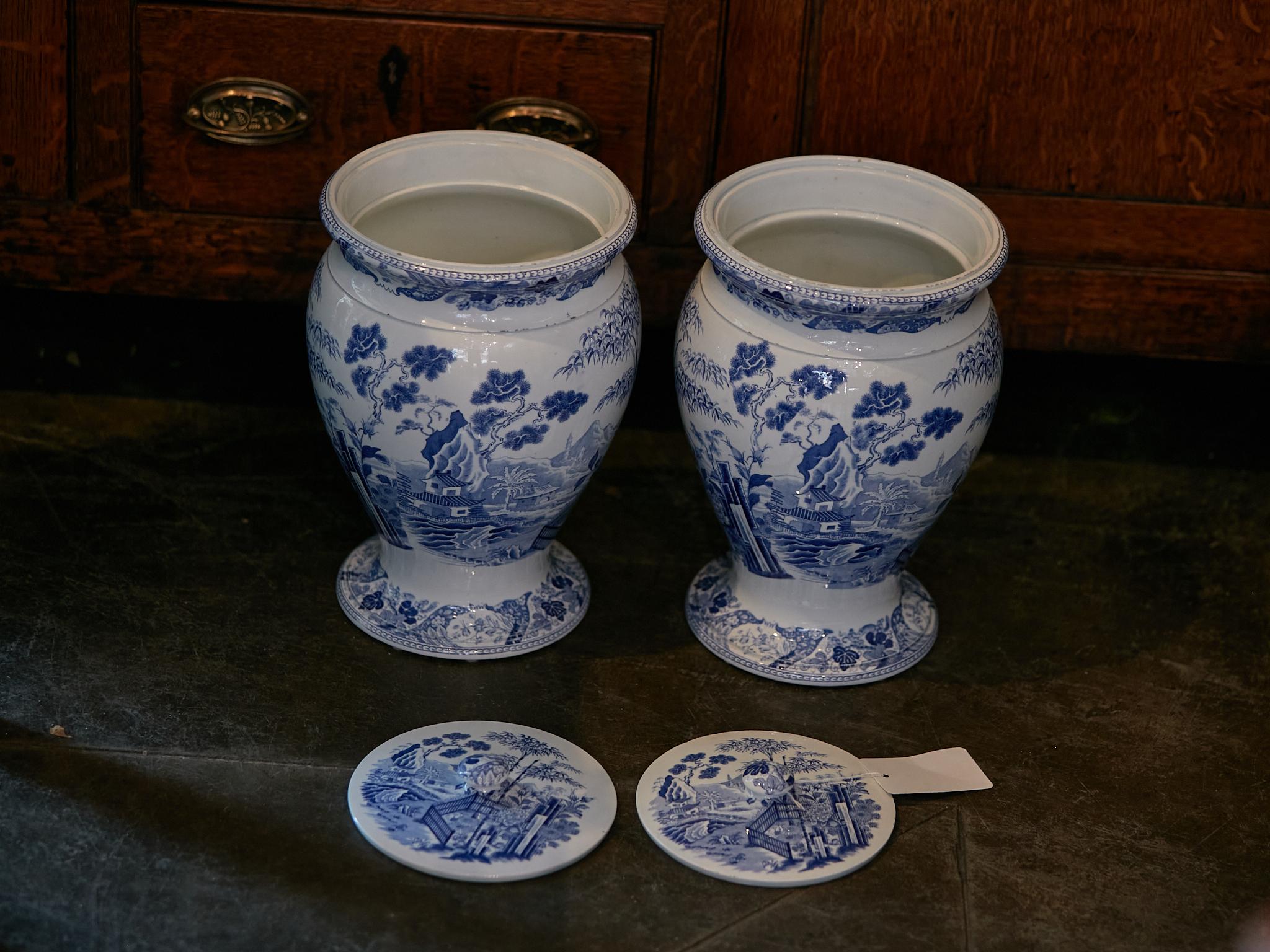 English Wedgwood Blue Palissade Lidded Urns with Chinoiserie Gardens, a Pair 3