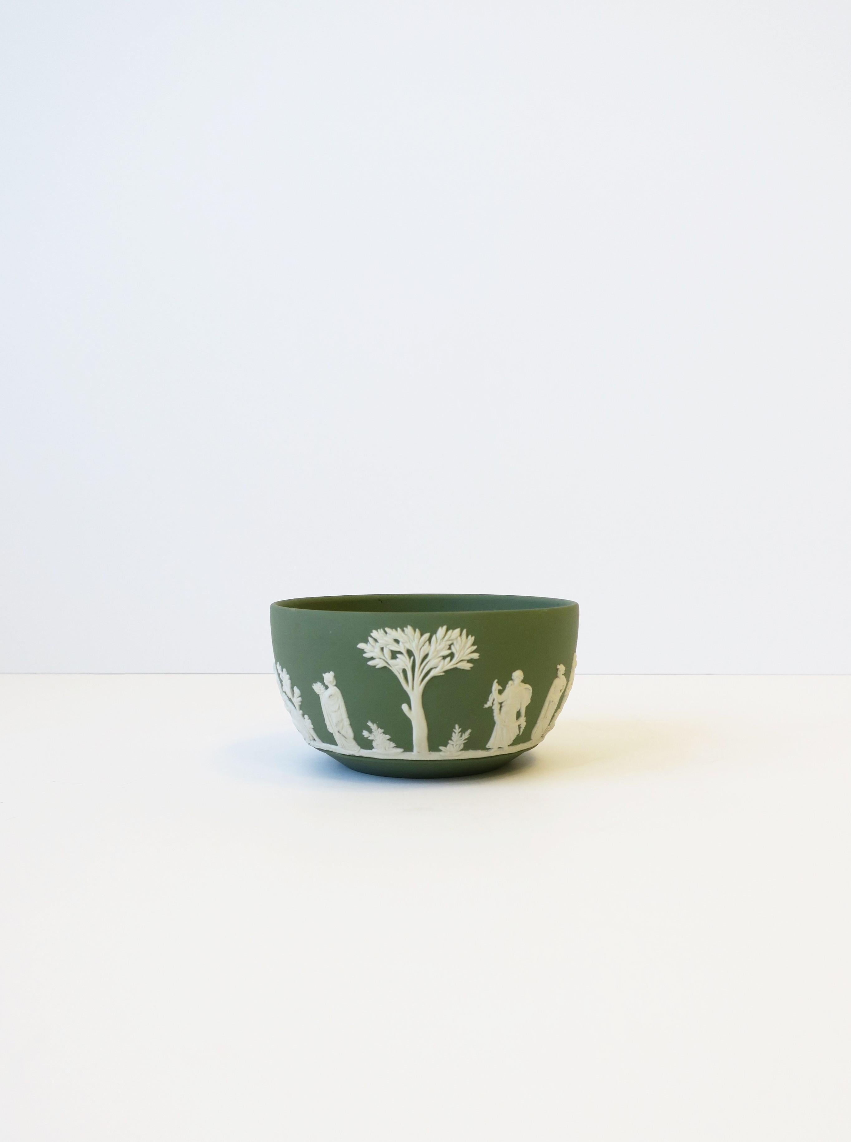 Ceramic English Wedgwood Jasperware Bowl Neoclassical For Sale