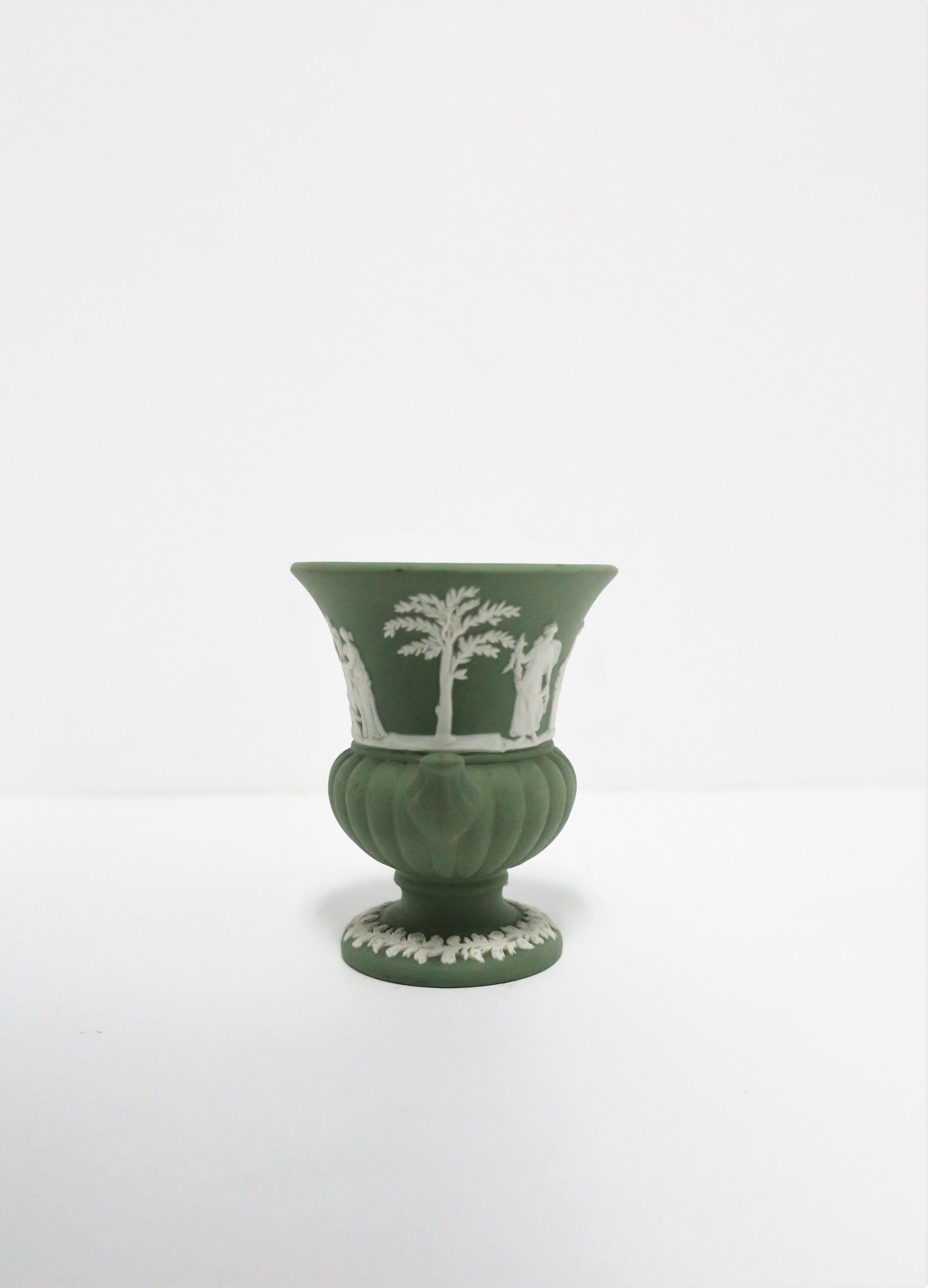 English Wedgwood Jasperware Urn Vase Neoclassical Design 3