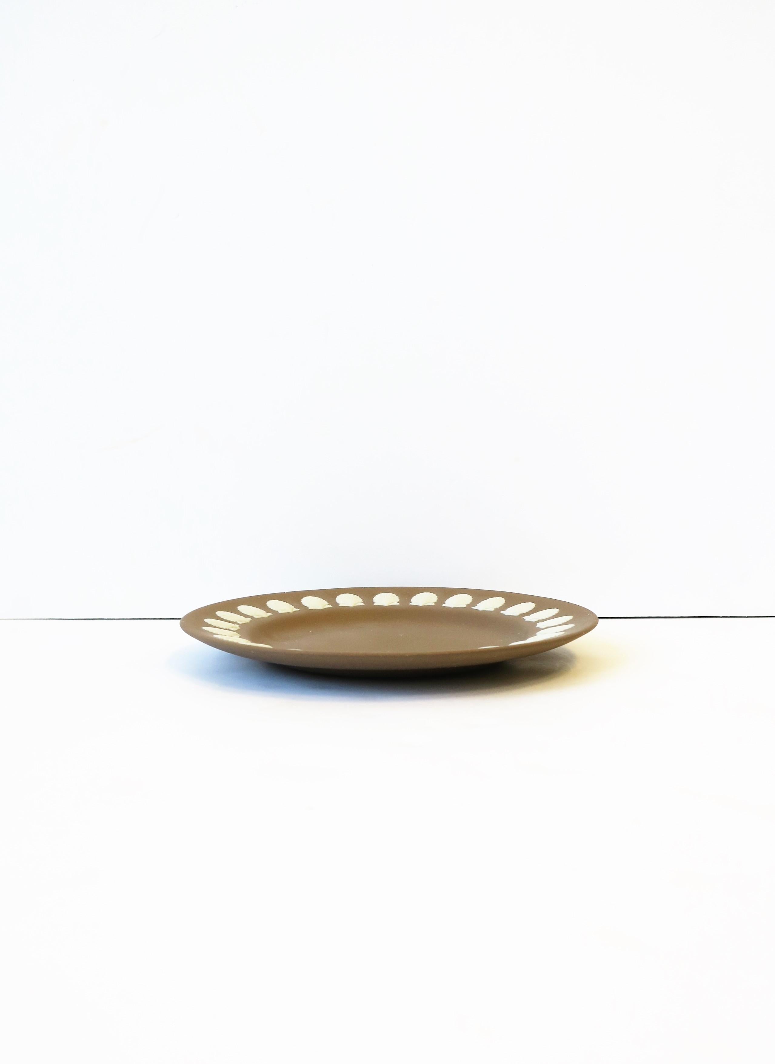 Jasperware-Schale aus Wedgwood mit Muschel-Muschel-Design im Zustand „Gut“ im Angebot in New York, NY