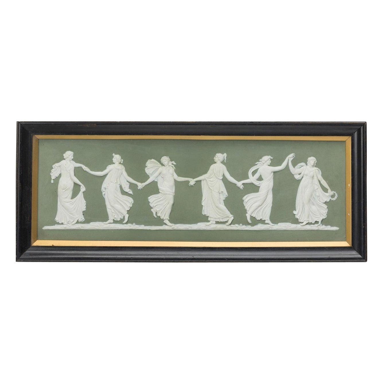 English Wedgwood Porcelain Maidens Wall Plaque im Angebot