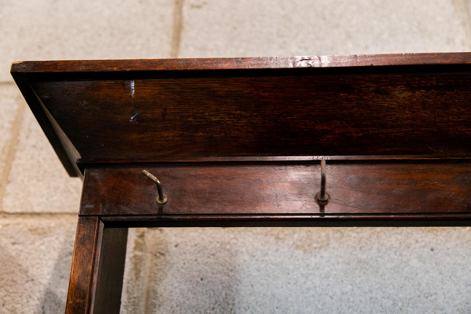 English Welsh Dresser In Good Condition For Sale In Wilson, NC