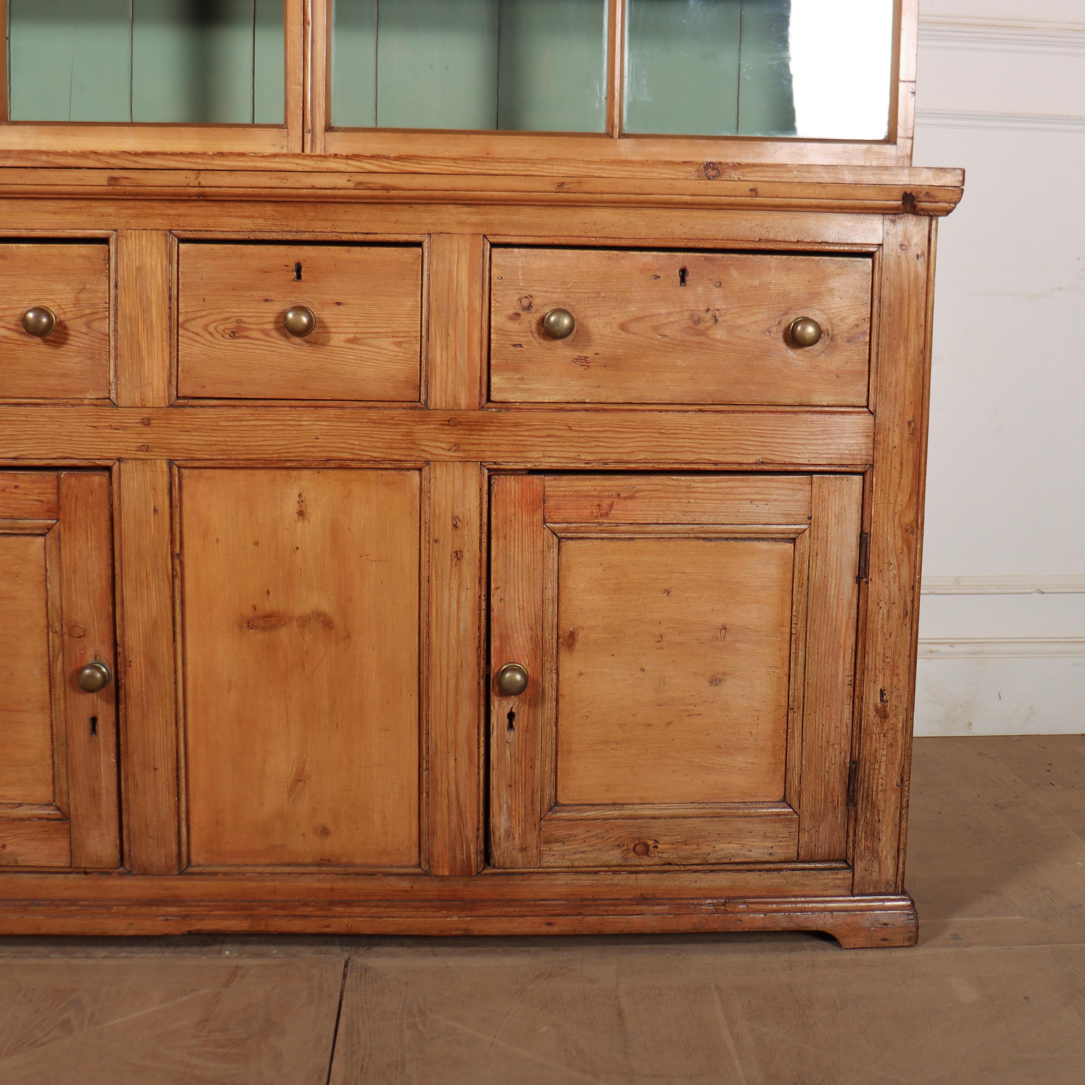 Smaltato Cassettone inglese West Country in vendita