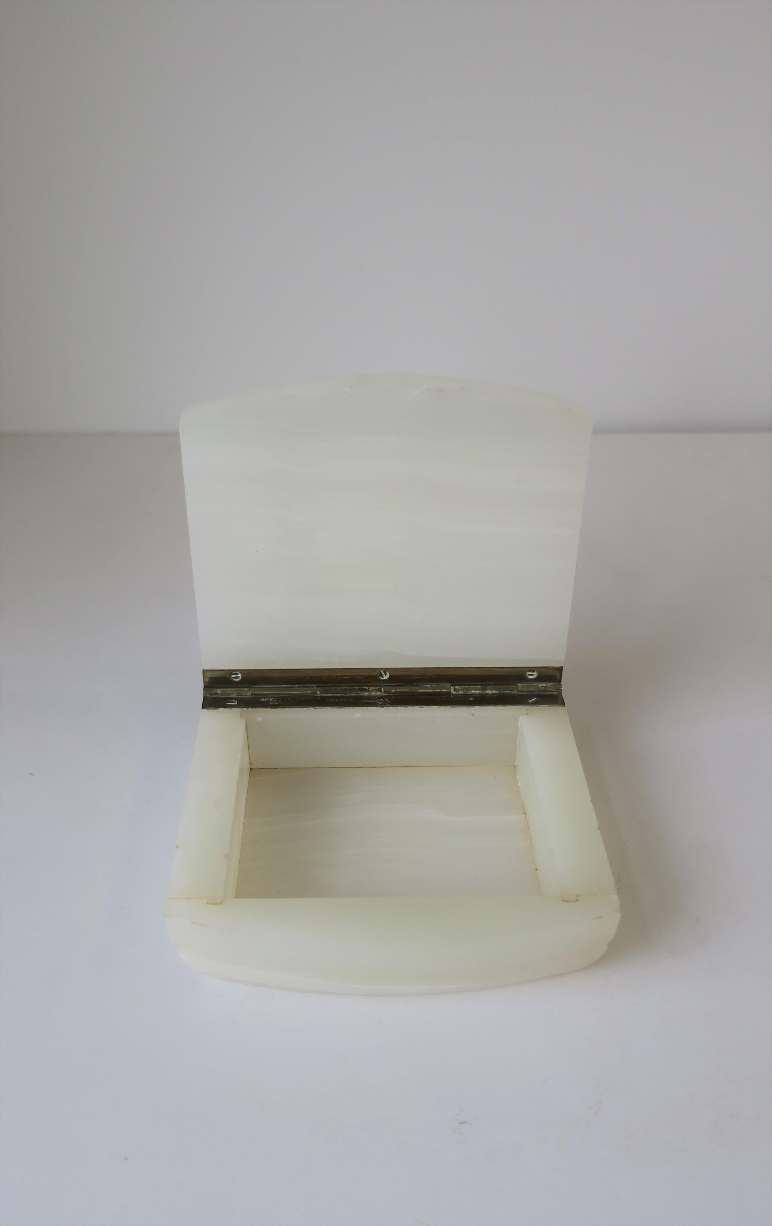 Art Deco Modern English Onyx Marble Jewelry Box  For Sale 3