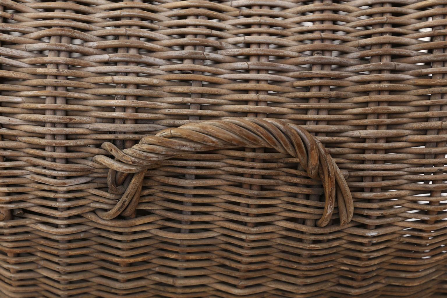 Hand-Woven English Brown Wicker Dog Kennel Basket For Sale