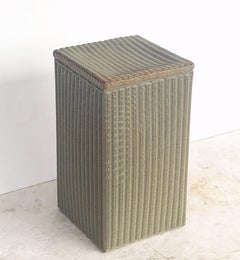 Englischer Wicker Garden Quadratischer Wäschekorb von Lloyd Loom