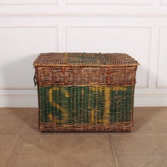 Cesta inglesa de mimbre para troncos