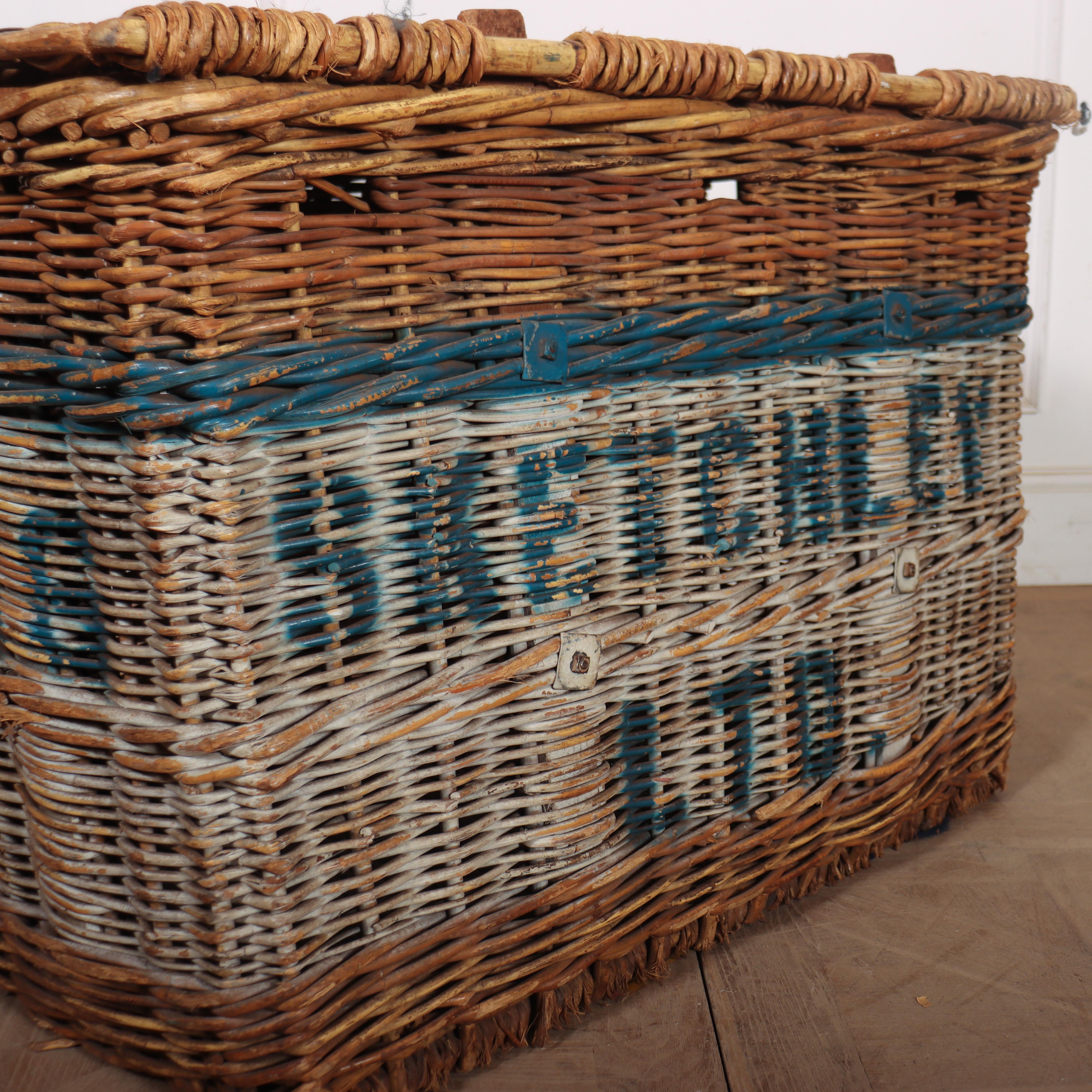 Inglese English Wicker Log Basket in vendita