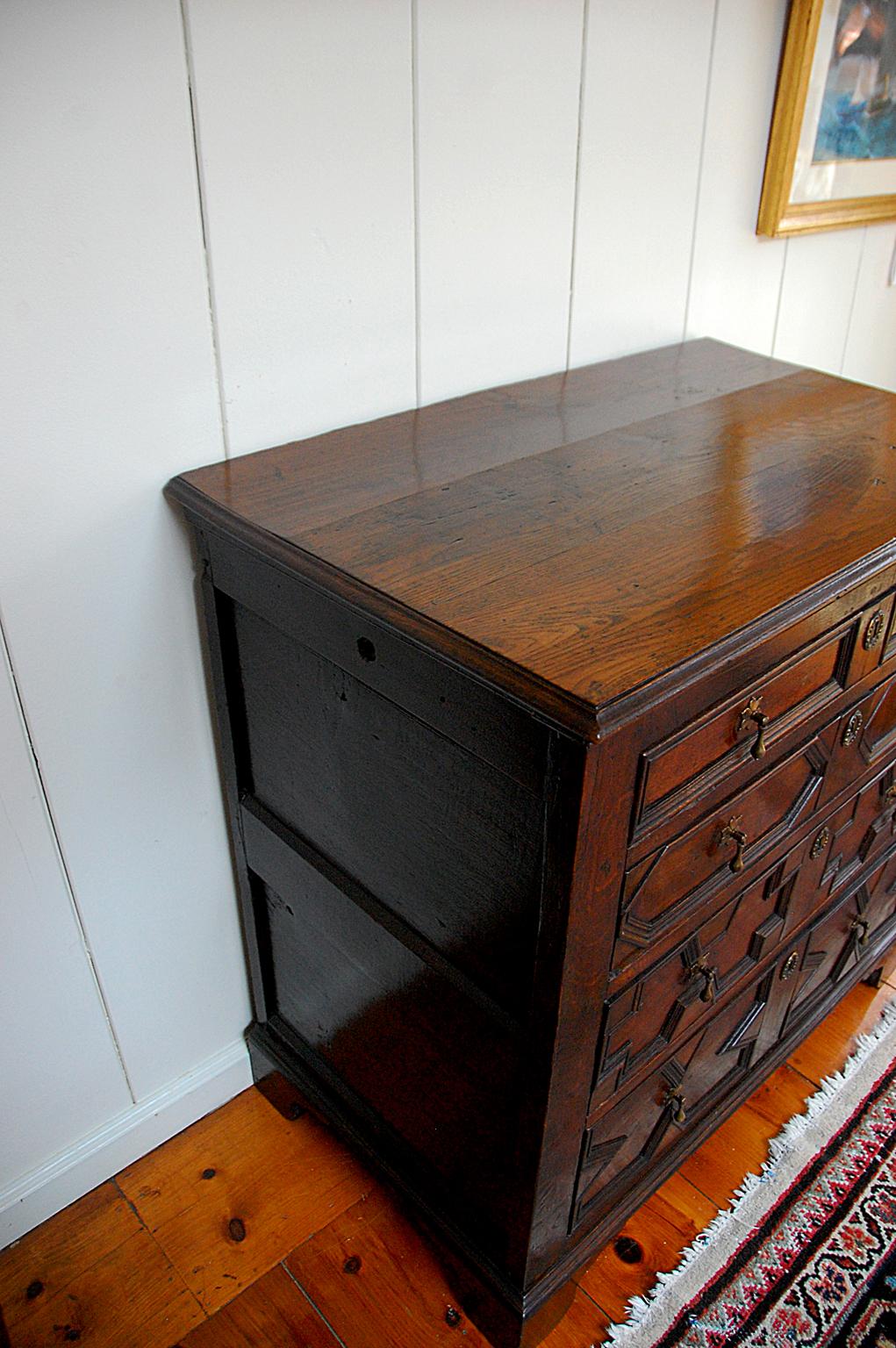 English William and Mary Period Oak Paneled Chest of Four Drawers In Good Condition For Sale In Wells, ME