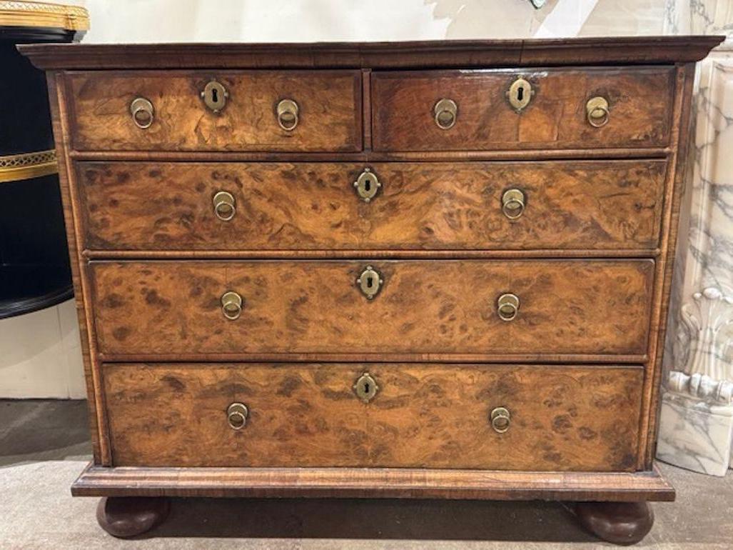 English William and Mary Walnut Chest For Sale 3