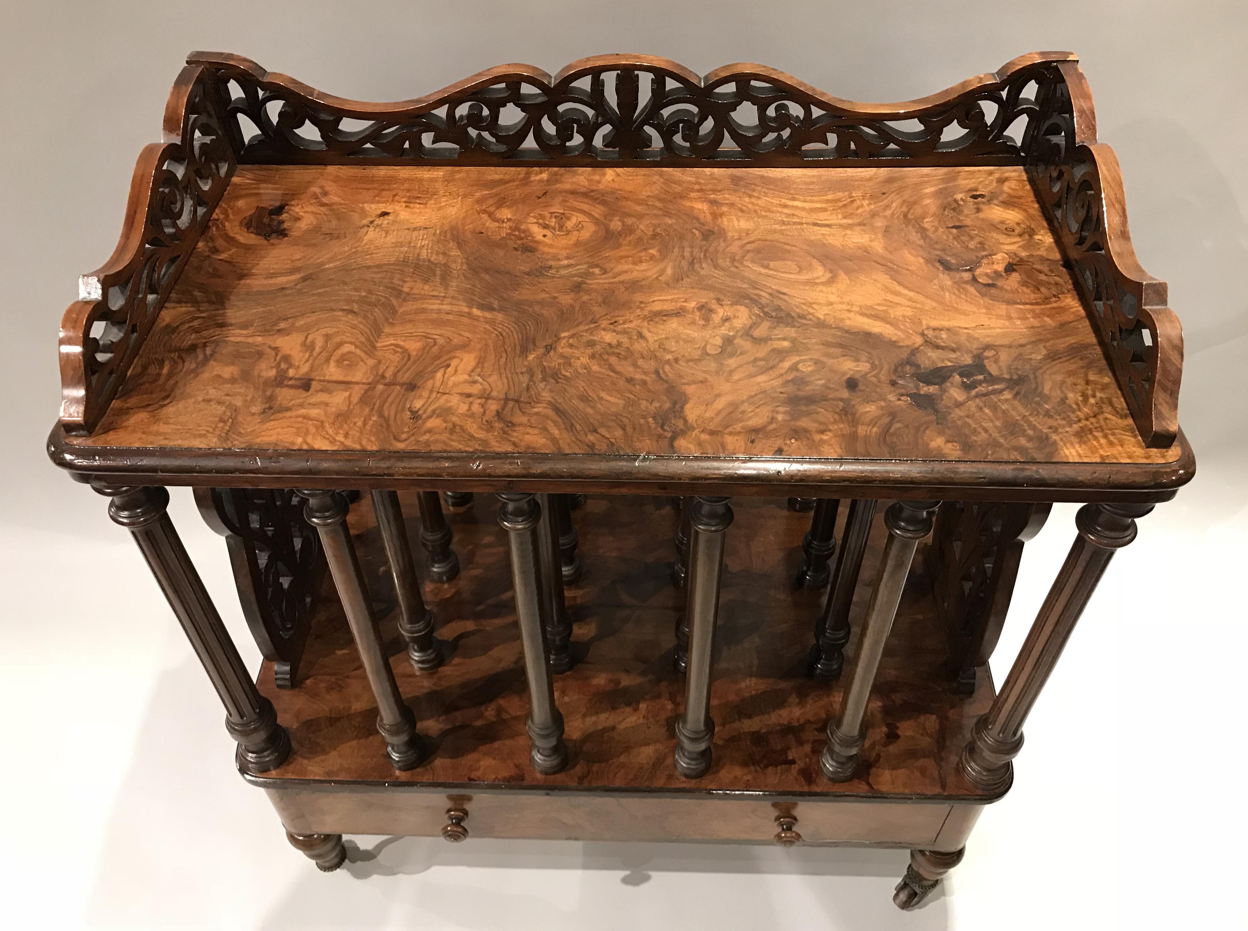 English William IV Burled Walnut Canterbury with Single Drawer In Good Condition For Sale In Milford, NH