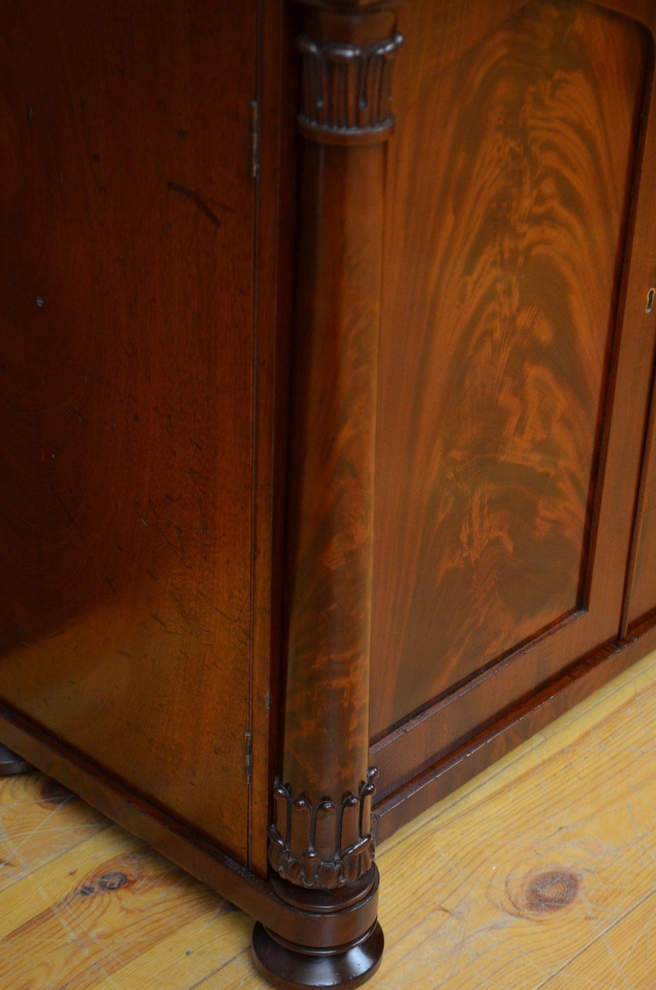 English William IV Chiffonier Sideboard in Mahogany 6