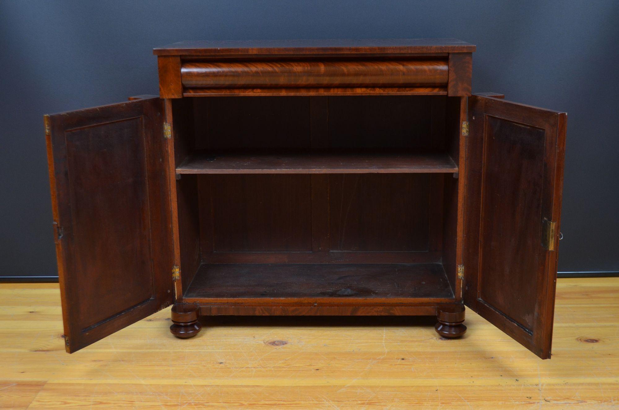 English William IV Chiffonier Sideboard in Mahogany 4
