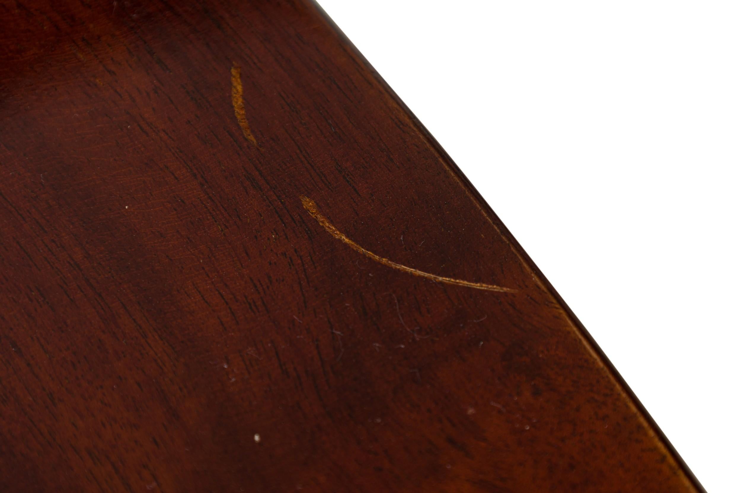English William IV Circular Mahogany Veneer Center / Dining Table For Sale 1