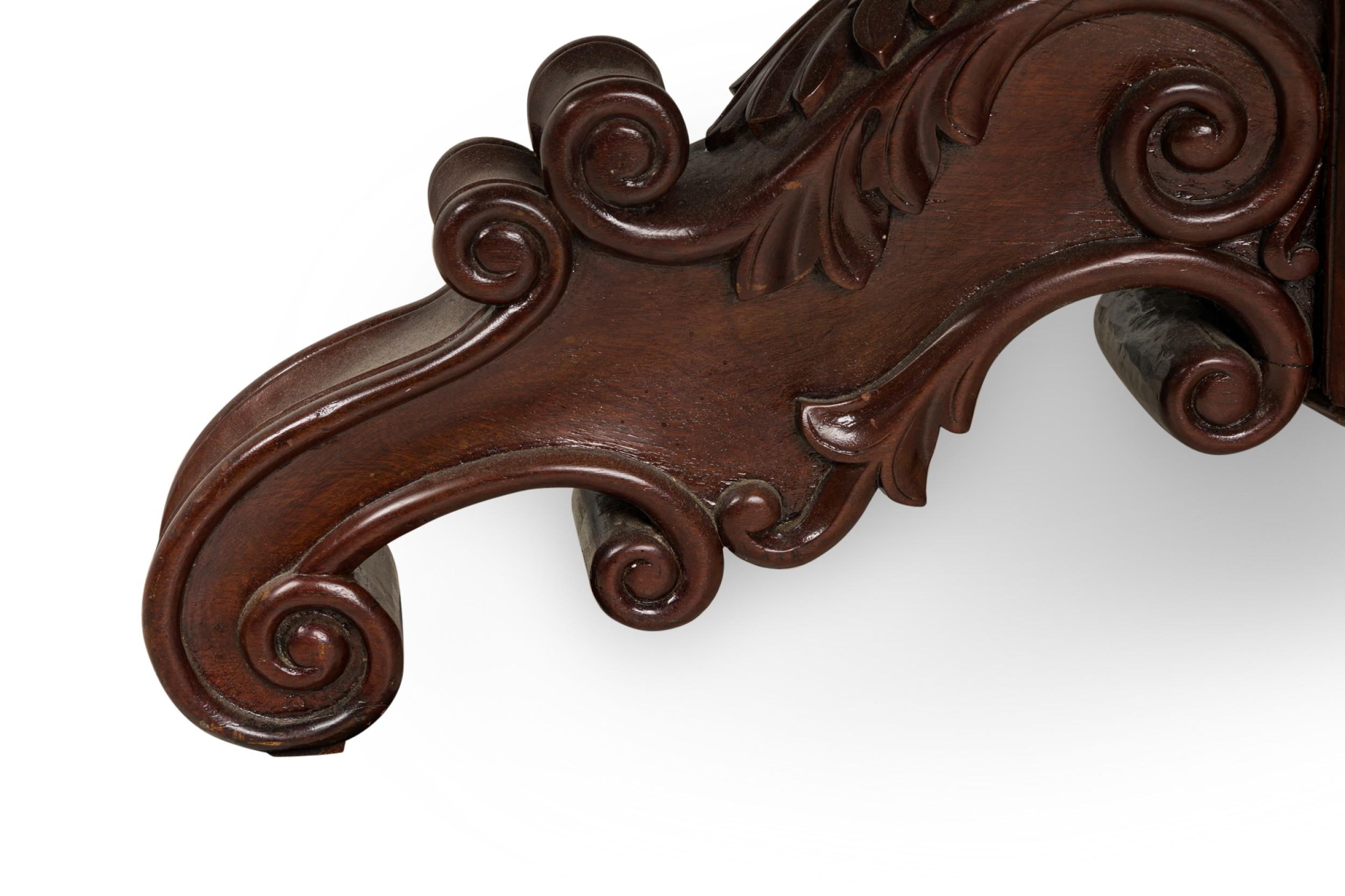 English William IV Circular Mahogany Veneer Center / Dining Table For Sale 2