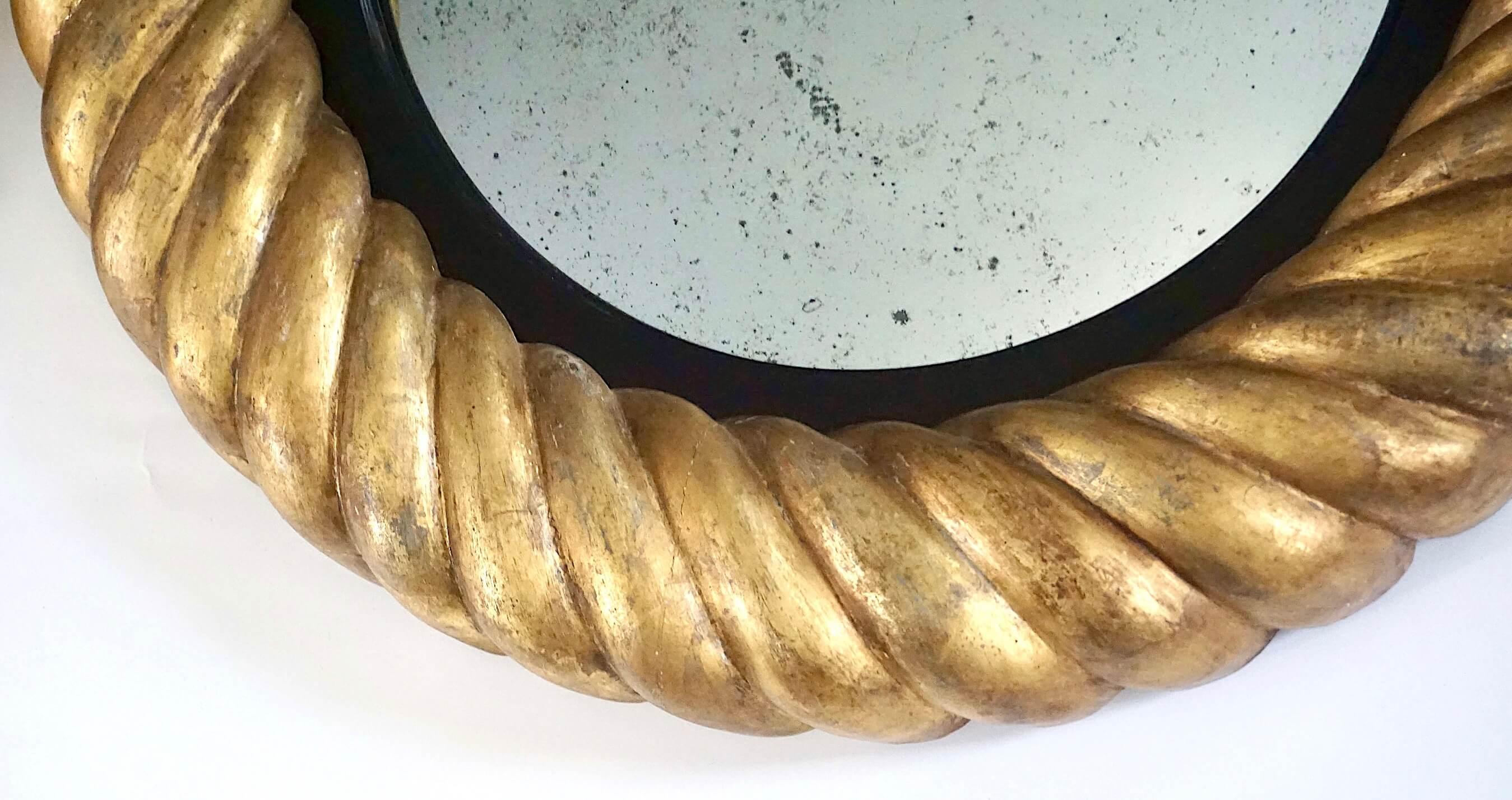 English William IV Giltwood Convex Mirrors of Unusual Form, Pair, circa 1830 For Sale 3
